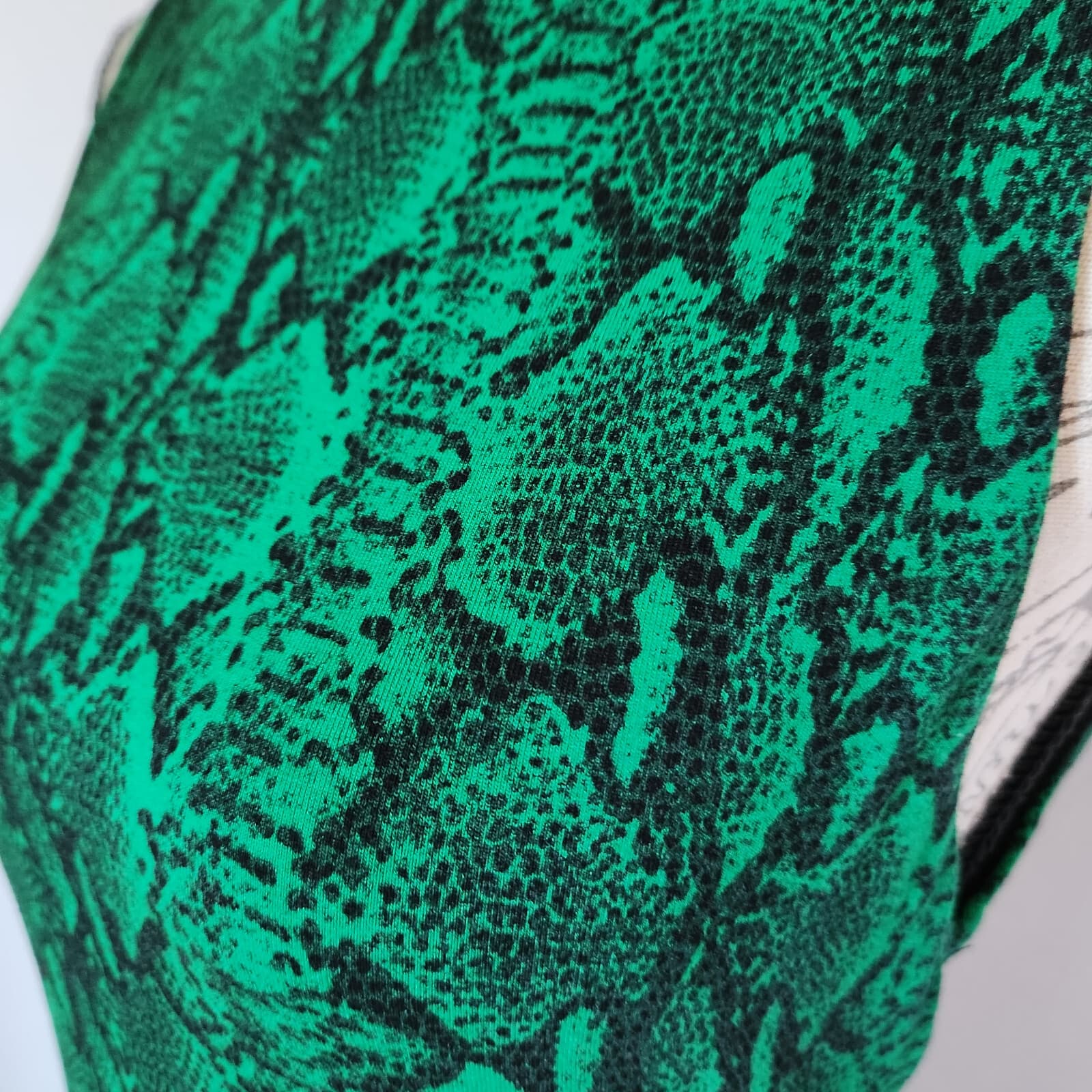 Alice + Olivia Delora Snake-Print Sleeveless Crewneck Mini Dress Green Women's 6 - Thumbnail 6