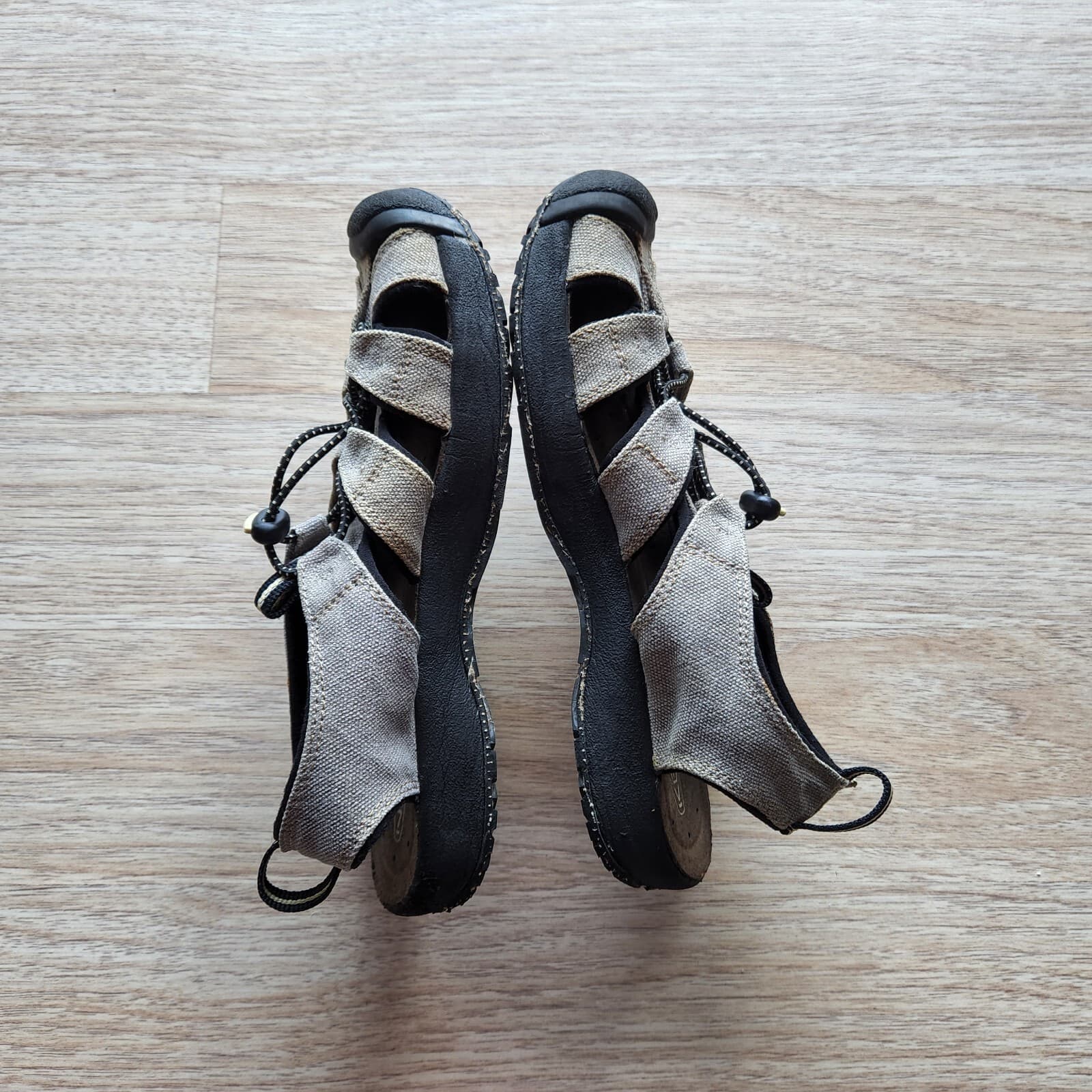 Keen Newport Bison Canvas Hiking Sandals Lace-Lock Bungee Beige Women US7 EU37.5 - Thumbnail 4