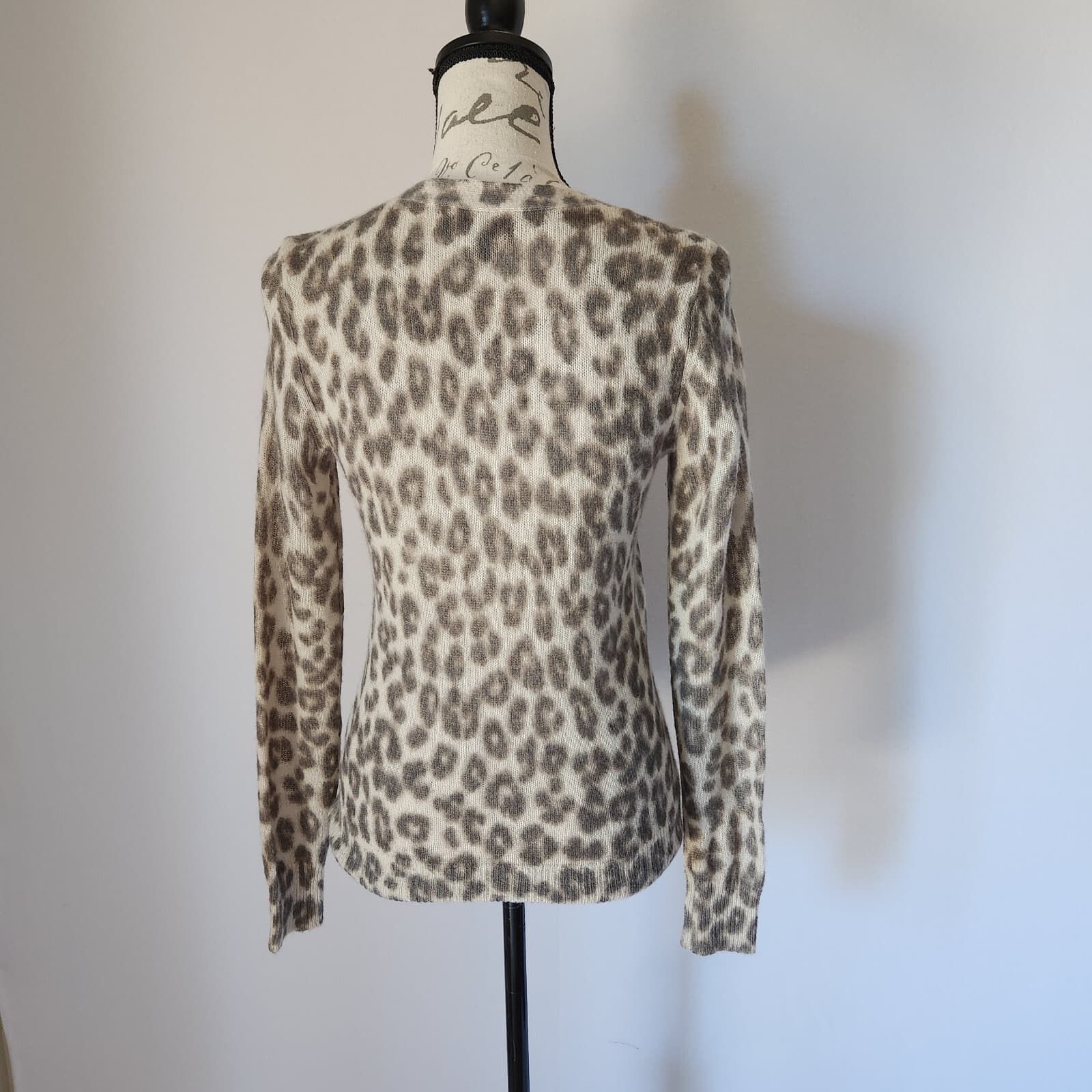 Banana Republic Wool Blend Leopard Cardigan Button V-Neck Grey Cream Women Sz.S - Thumbnail 5