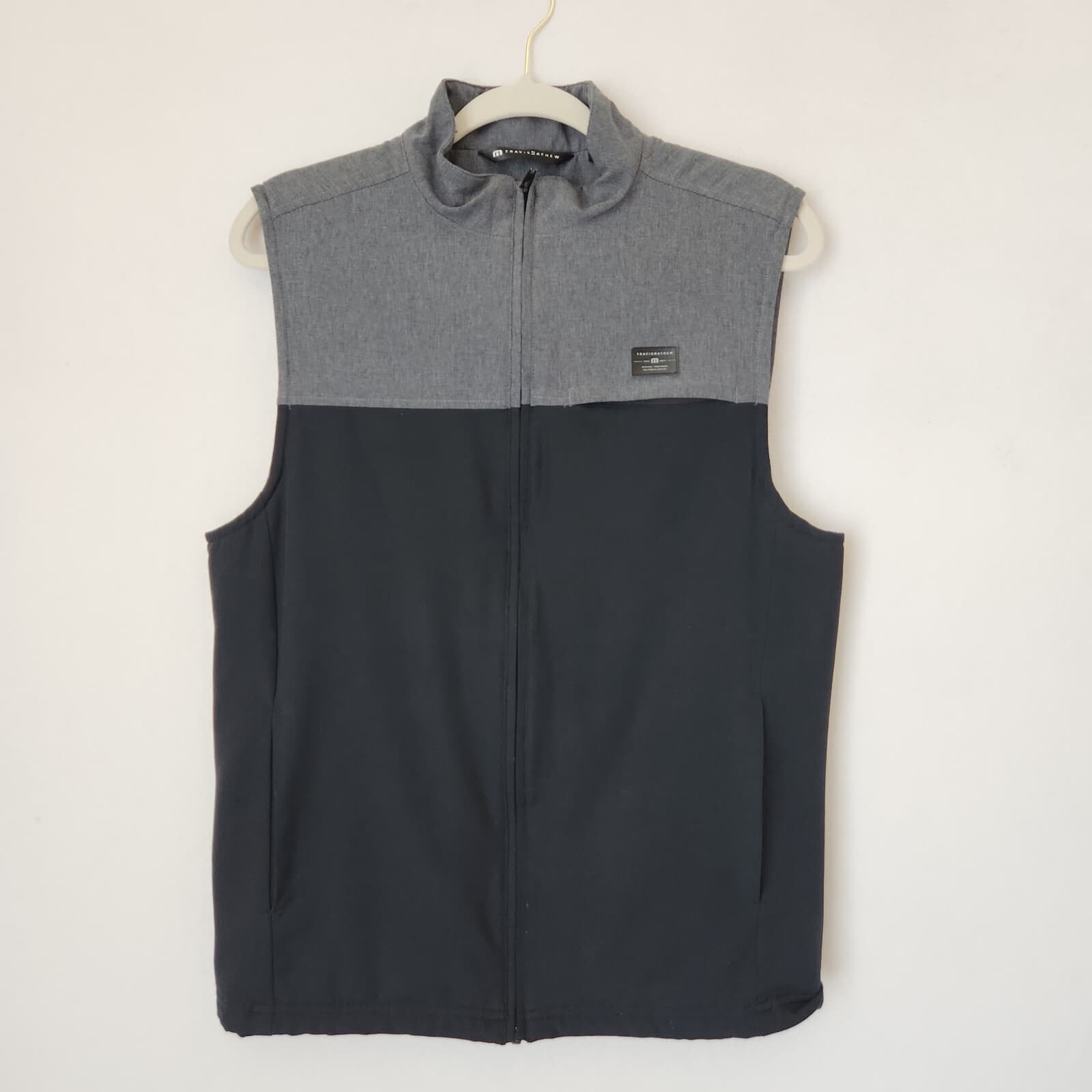 Travis Mathew Quadraplane Golf Vest Insulated Zip-Up Pocket Black Grey Men's S - Thumbnail 2