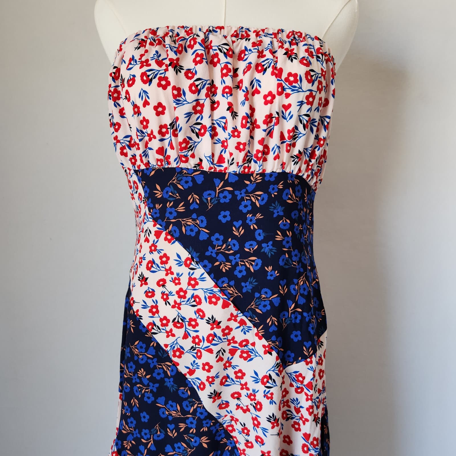 NWT Lulus Golden Hour Blush Floral Print Strapless Midi Dress Asymmetrical Hem M - Thumbnail 4