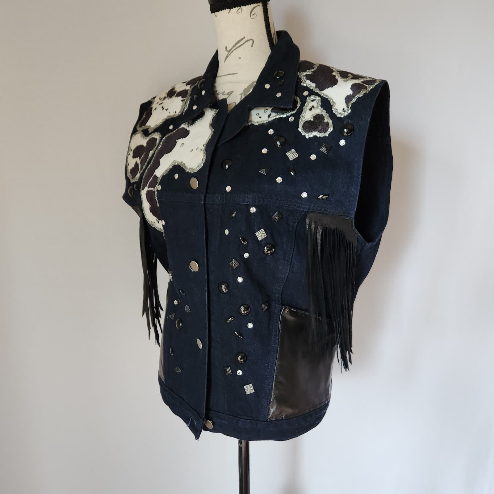 Vintage Sundance Denim Cowhide Rhinestone Fringe Southwest Vest Button Woman's M - Thumbnail 3