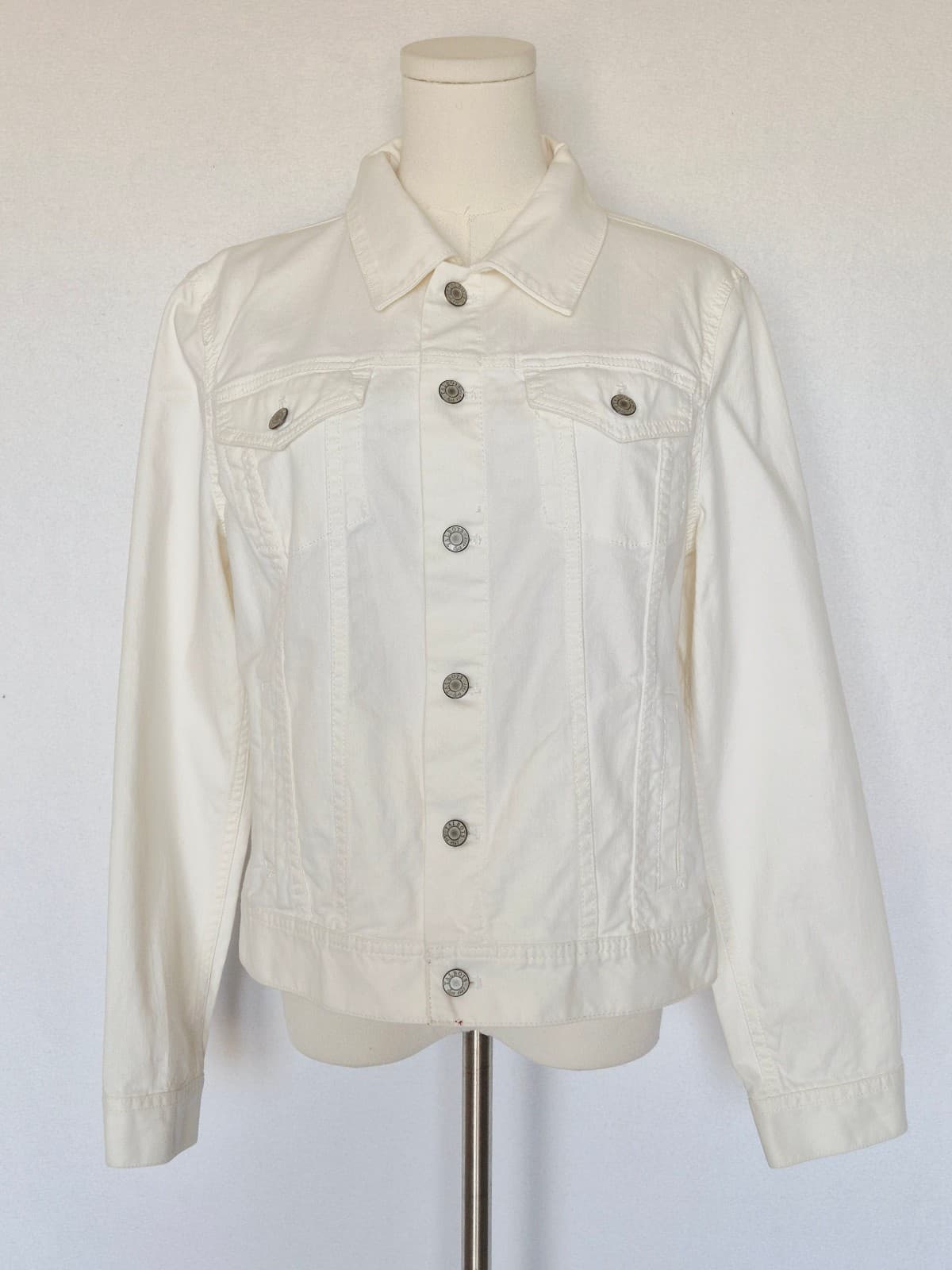 NWoT Talbots Classic Denim Trucker Jacket Metal Button Cotton Blend White Size M - Thumbnail 3