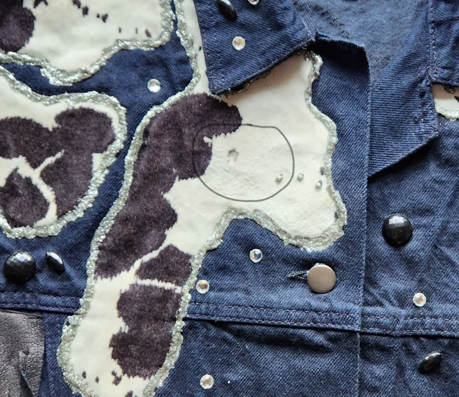 Vintage Sundance Denim Cowhide Rhinestone Fringe Southwest Vest Button Woman's M - Thumbnail 15