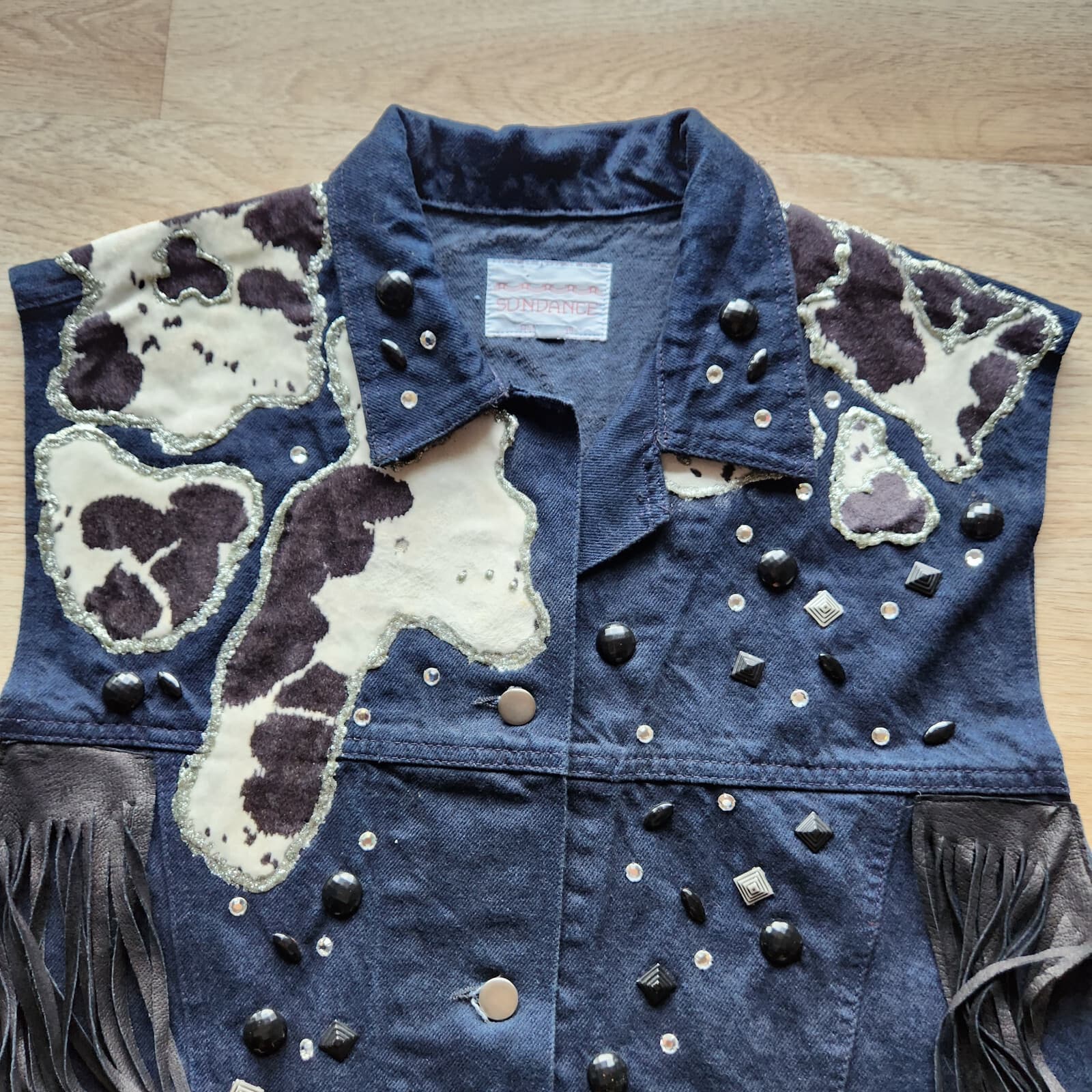 Vintage Sundance Denim Cowhide Rhinestone Fringe Southwest Vest Button Woman's M - Thumbnail 4