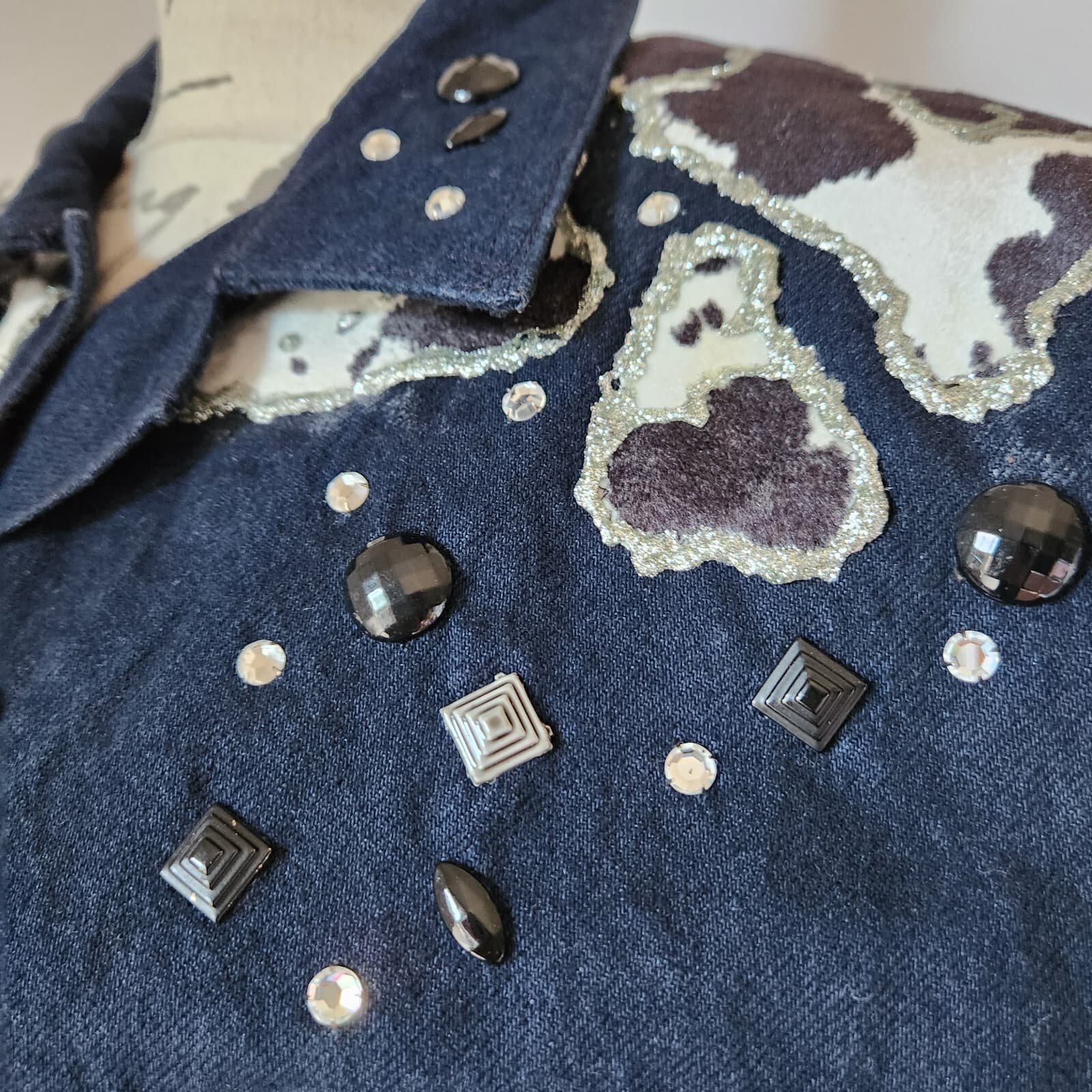 Vintage Sundance Denim Cowhide Rhinestone Fringe Southwest Vest Button Woman's M - Thumbnail 7