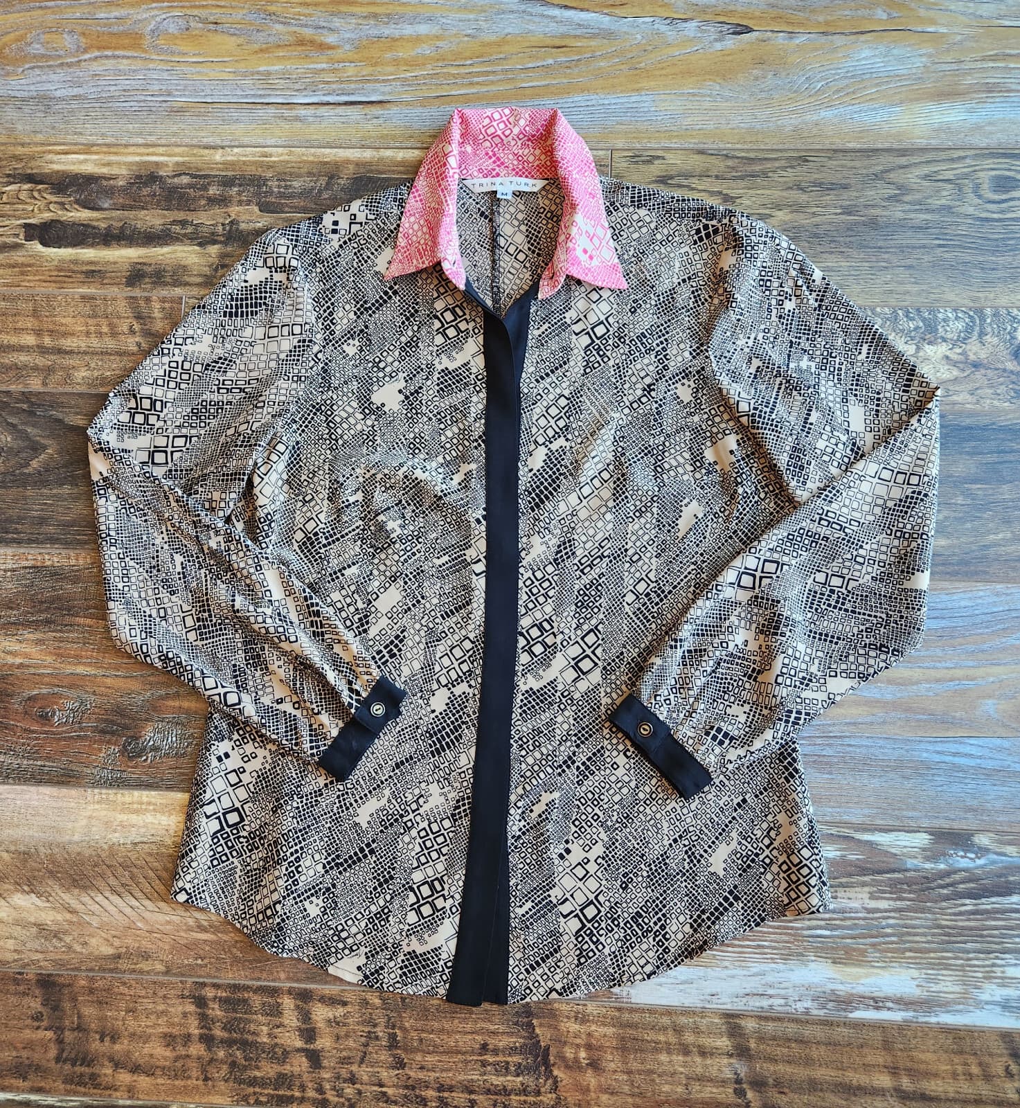 TRINA TURK Silk Satin Button-Up Shirt Long Sleeve Geo-Printed Black Beige Sz.M - Thumbnail 5