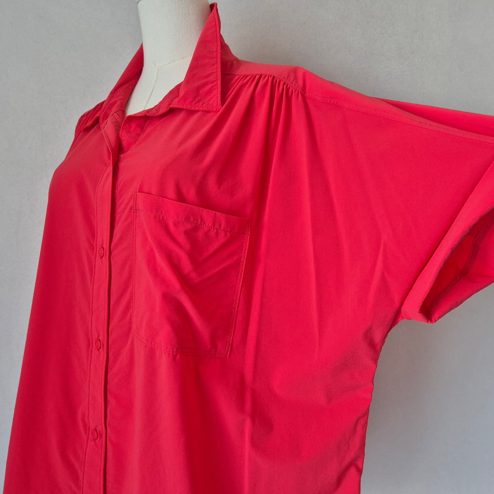 Outdoor Research Astroman UPF 30 Sun Shirt Short Sleeve Pocket Red Women's XXL - Thumbnail 4