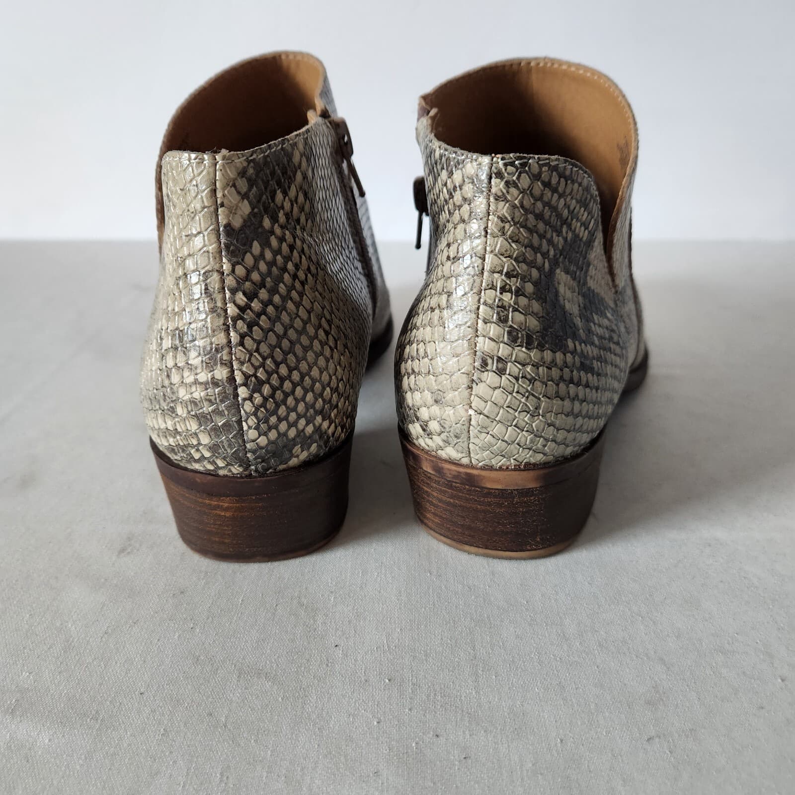 EUC Lucky Brand Brintly2 Snakeskin Leather Bootie Zipper Tan-Black Women US11M - Thumbnail 8