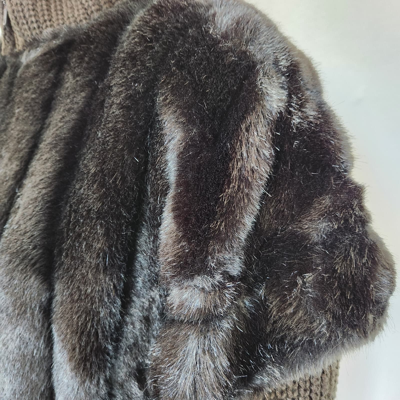Vintage Jordache Faux Fur Mink Ripped-Knit Jacket Zip-Up Pocket Brown Women 9/10 - Thumbnail 5