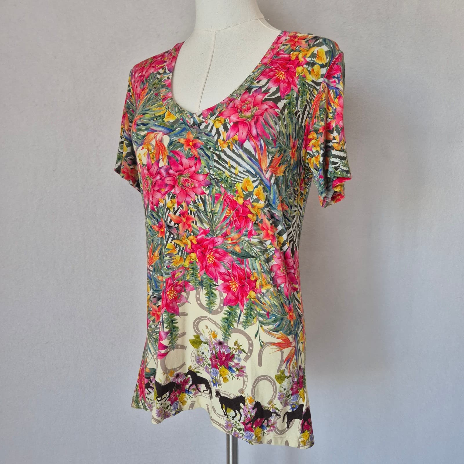Johnny Was Seabiscuit Floral Horse T-Shirt Short Sleeve Jersey Bamboo Women's XS - Thumbnail 3