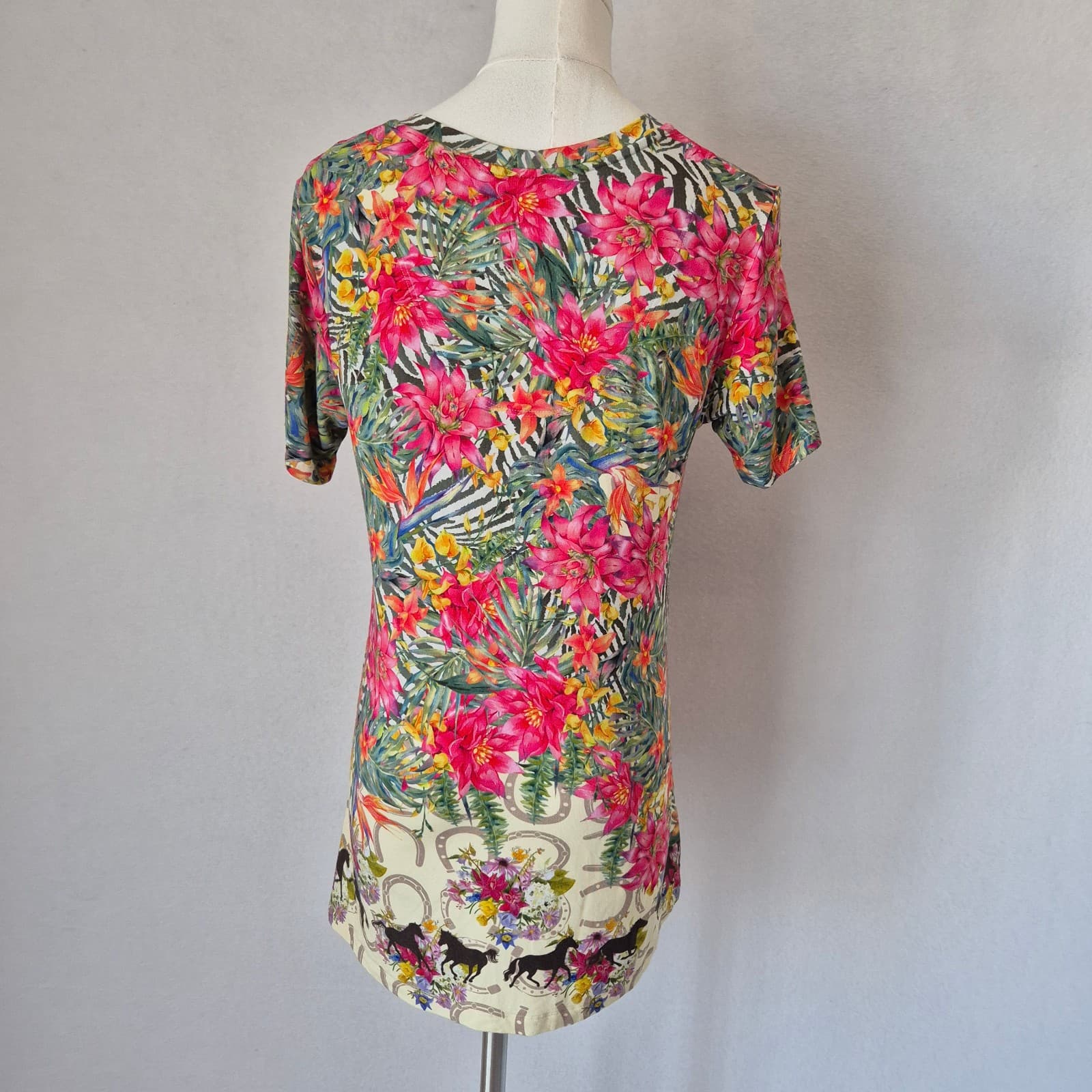 Johnny Was Seabiscuit Floral Horse T-Shirt Short Sleeve Jersey Bamboo Women's XS - Thumbnail 5