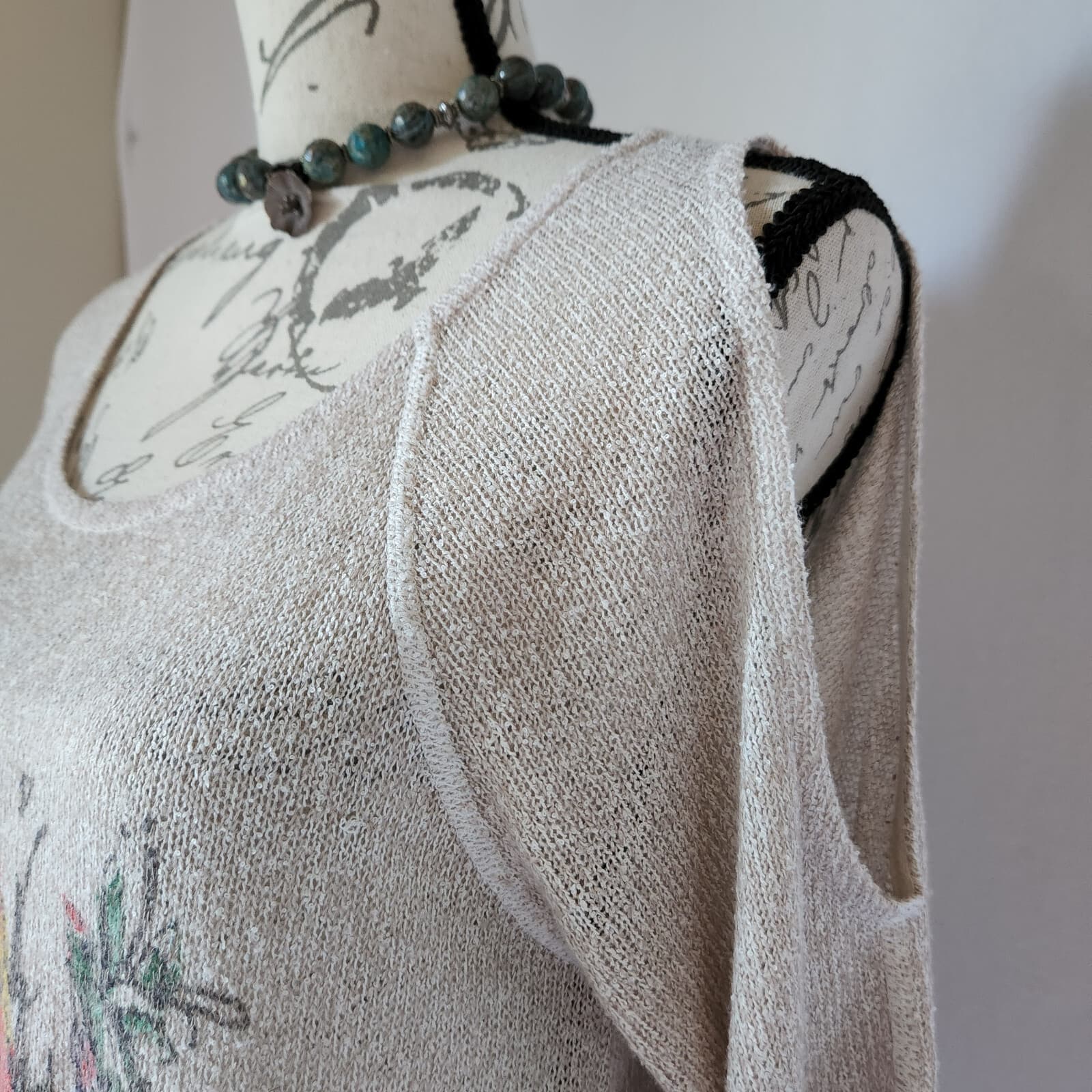 Inoah Bird Paint Knit Tunic Top Cold Shoulder 3/4 Sleeve Beige Sz.S Made in USA - Thumbnail 3