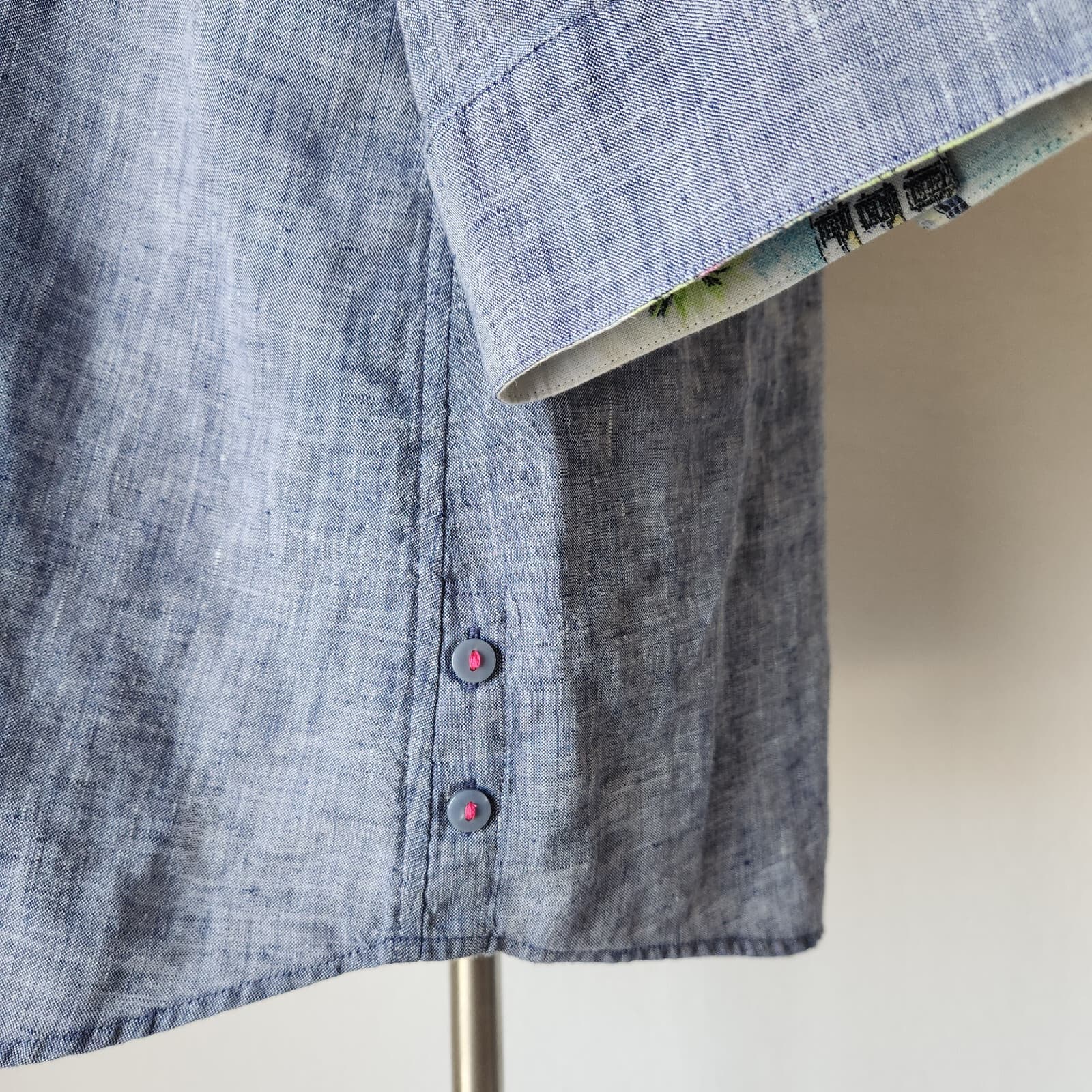 Chico's No Iron 100% Linen Button-Up Tunic Shirt 3/4 Sleeve Blue Size 1 (8/10) - Thumbnail 4