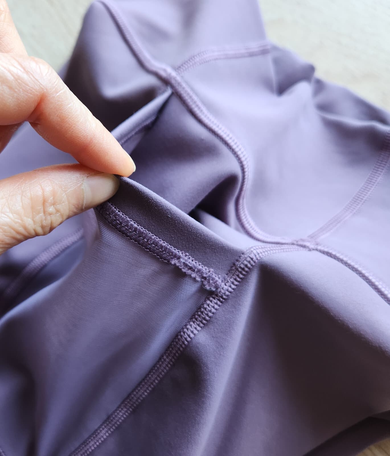 Lululemon Forget The Sweat Crop 21" Workout Mix-Mesh Fabric Smoked Mulberry Sz.6 - Thumbnail 10