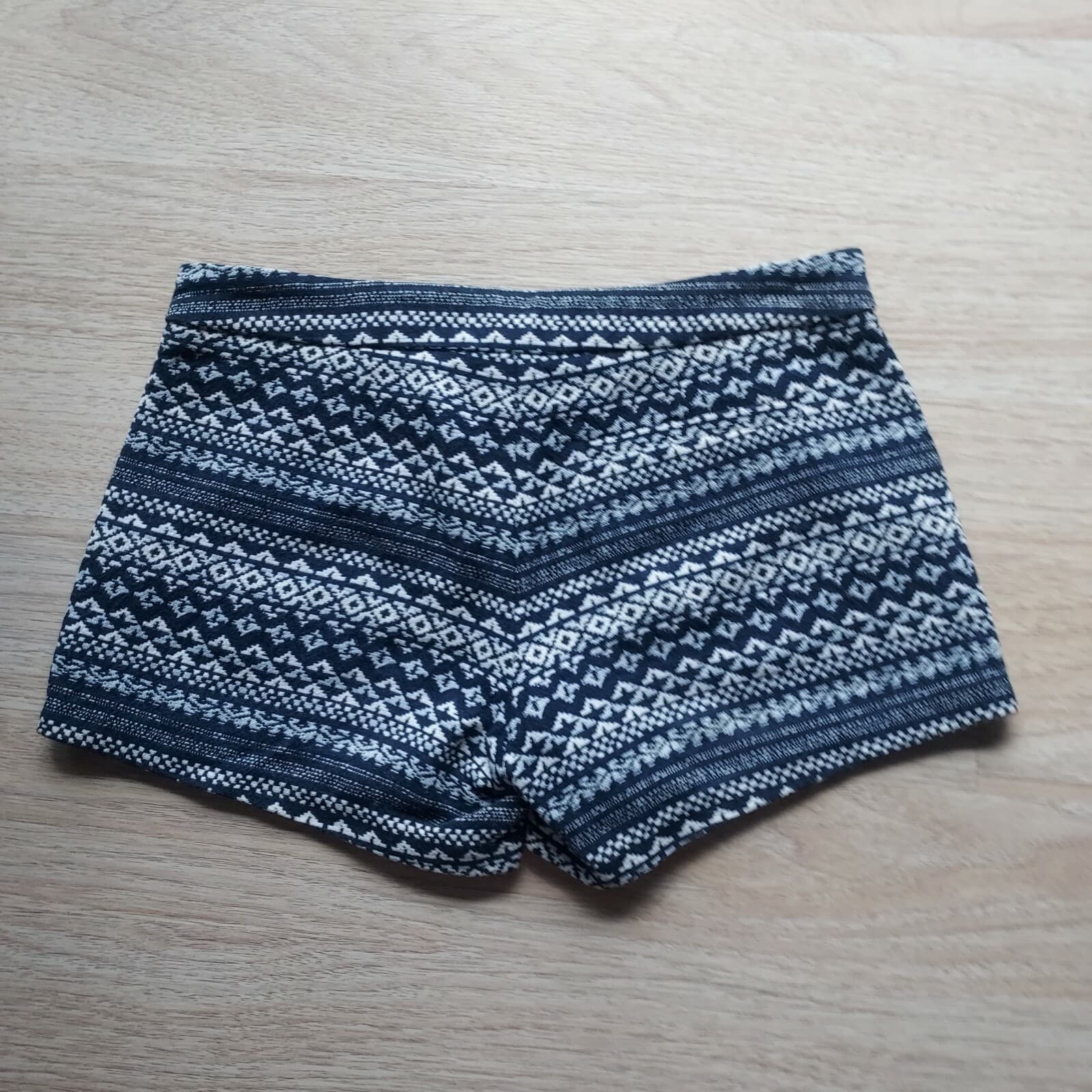 Joie Merci Aztec Ethic Jacquard 3" Shorts Zip Black White Cotton Blend Women 0 - Thumbnail 4