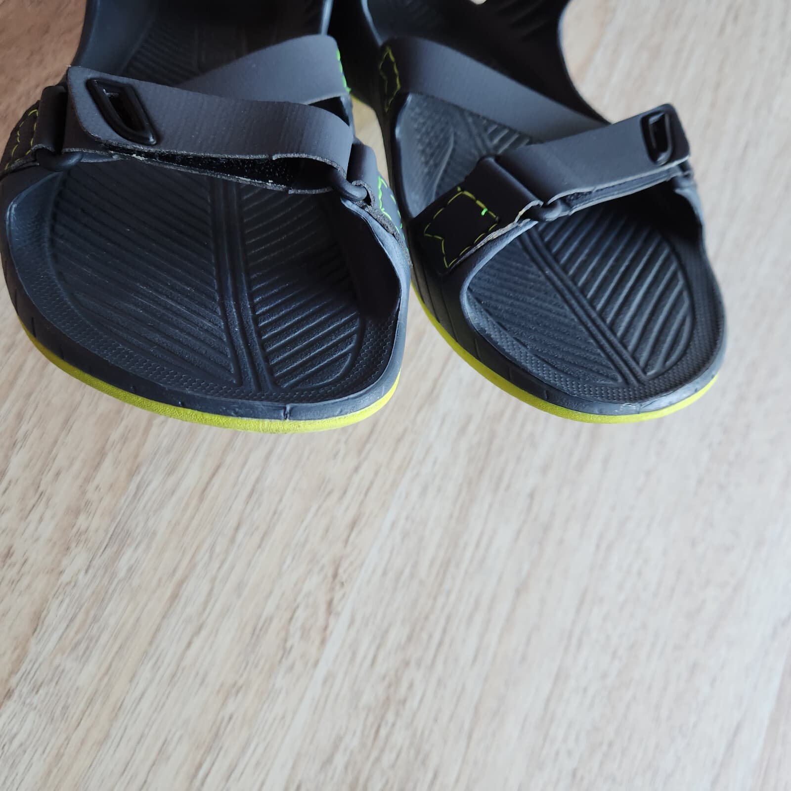 Teva Barracuda Hiking Sport Sandals Waterproof Adjustable Black Green Men's US8 - Thumbnail 9