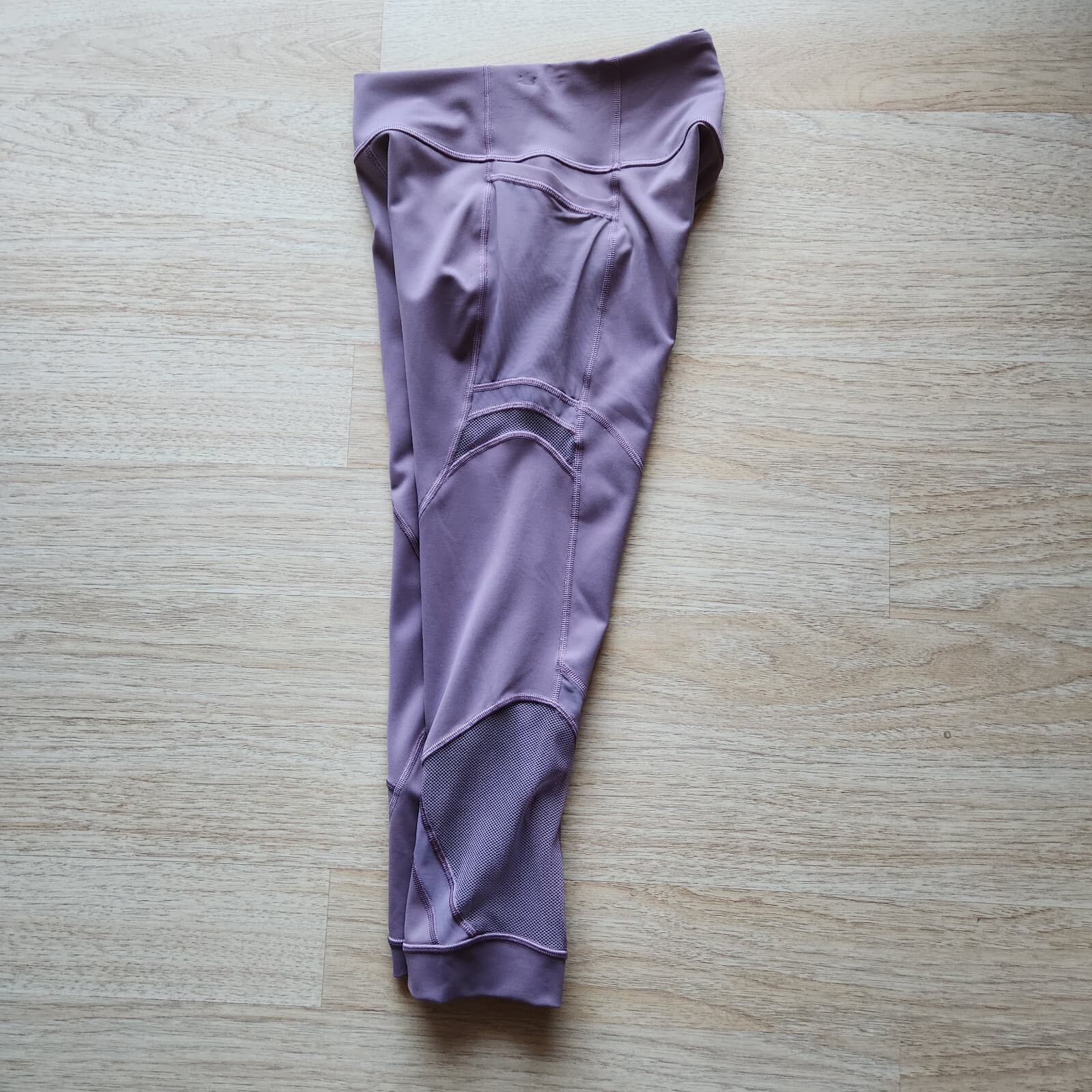 Lululemon Forget The Sweat Crop 21" Workout Mix-Mesh Fabric Smoked Mulberry Sz.6 - Thumbnail 8