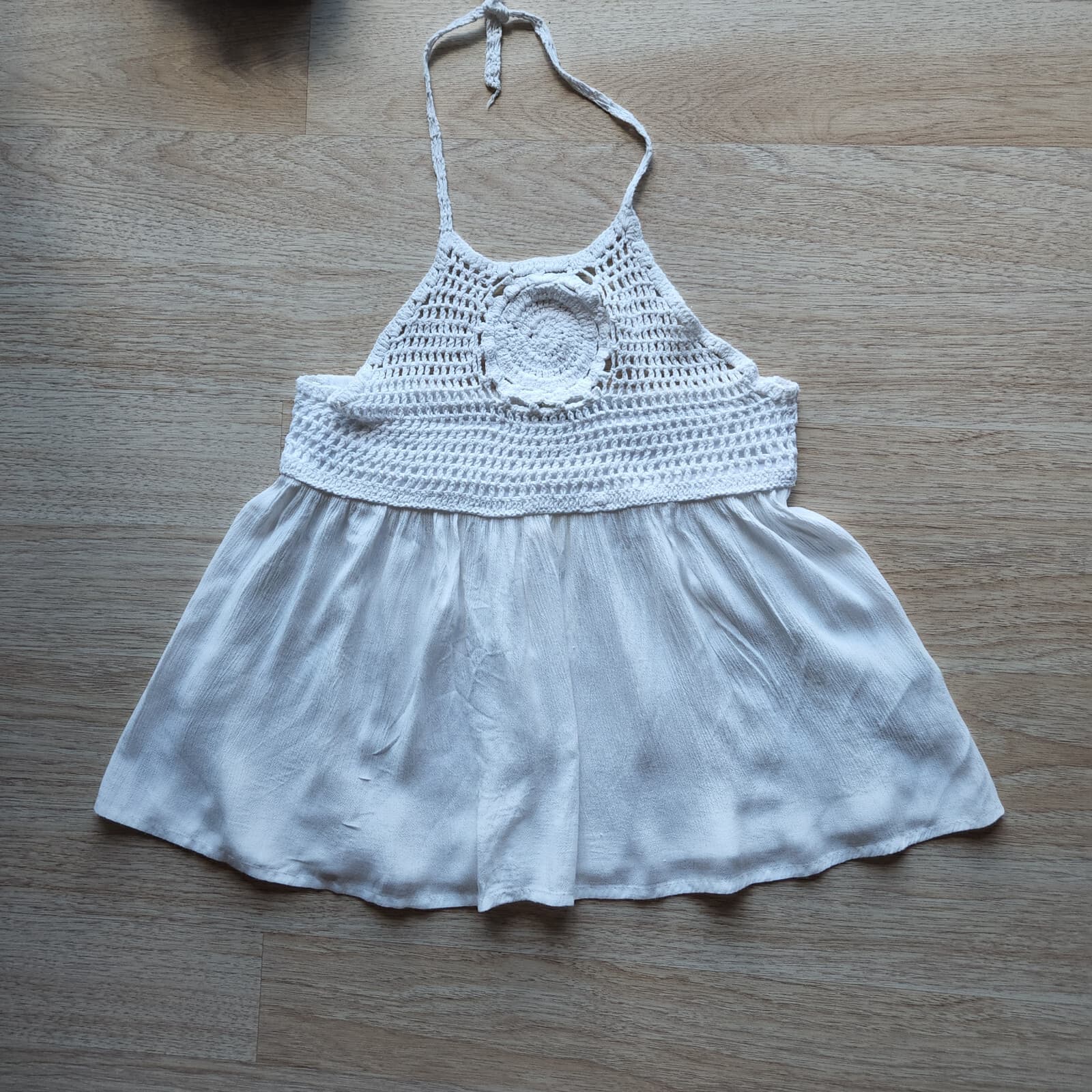 NWT Sim & Sam Crochet Halter Boho Beach Tank Top Tie Neck Rayon White Women Sz.M - Thumbnail 5