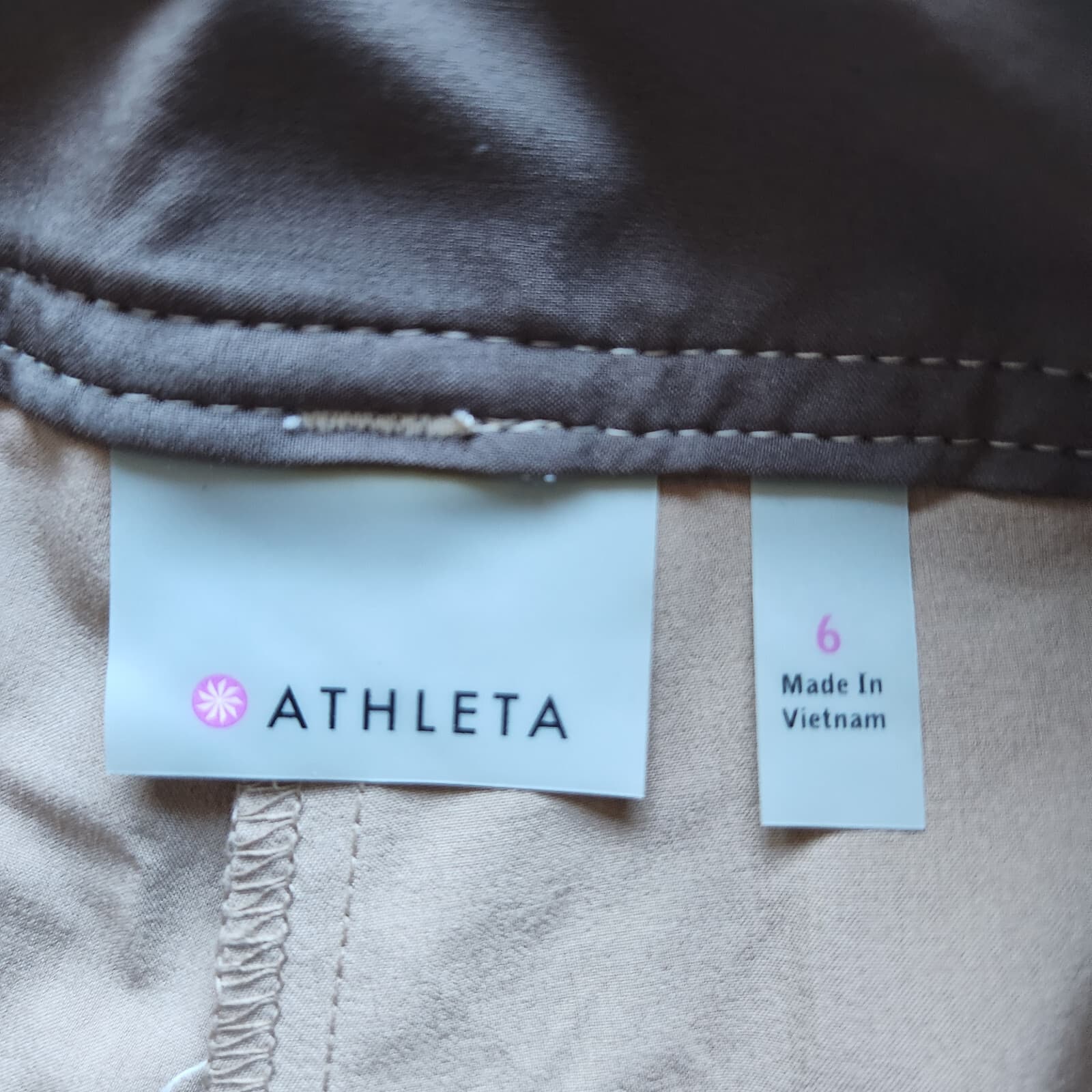 EUC Athleta Whatever Skort Zip Pocket Stretch Khaki Women's 6 - Thumbnail 10