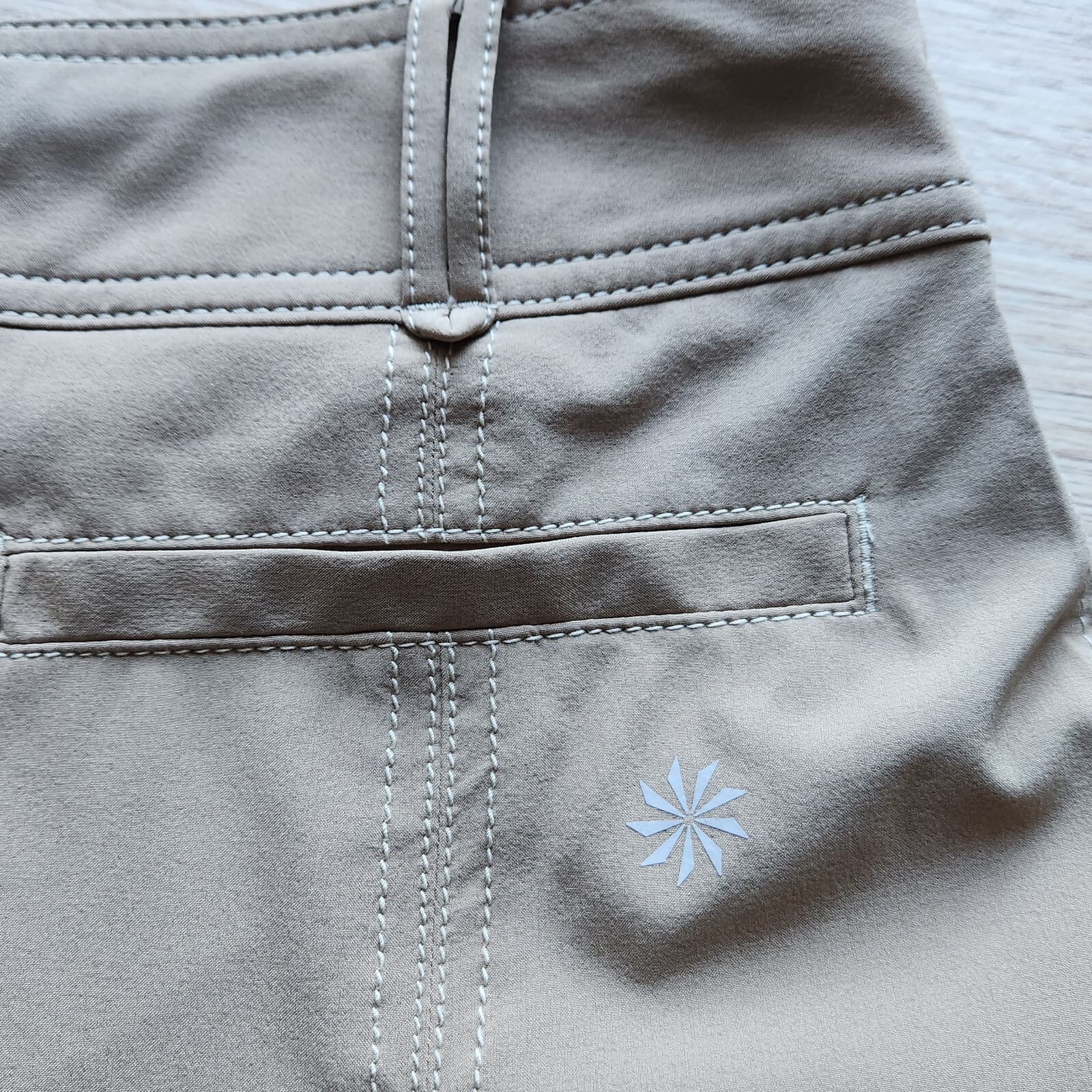 EUC Athleta Whatever Skort Zip Pocket Stretch Khaki Women's 6 - Thumbnail 8