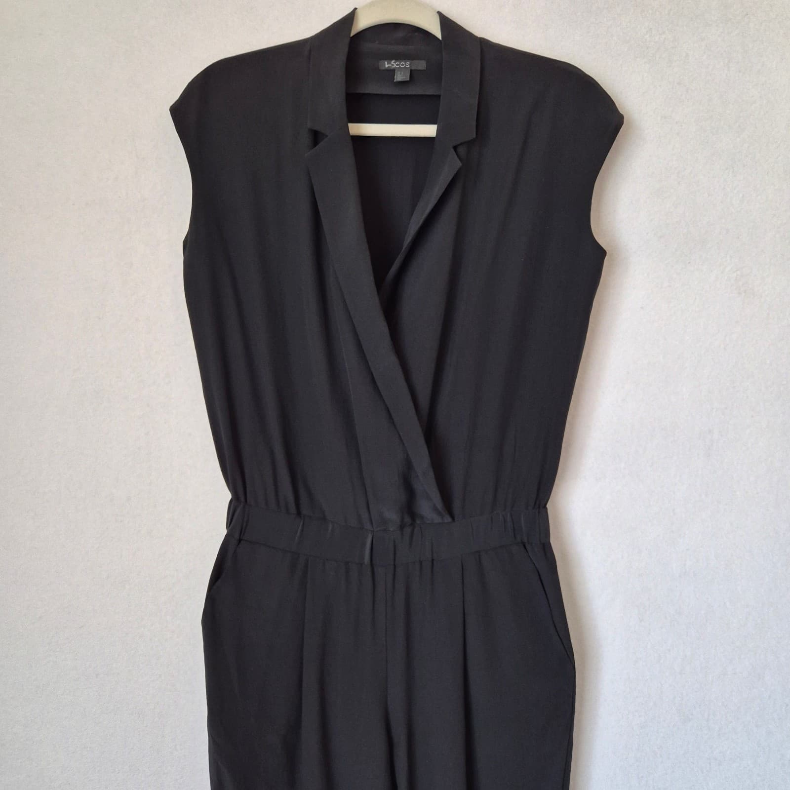 COS 100% Silk Surplice Jumpsuit Cap Sleeve Pocket Elastic Waist Black Women's 4 - Thumbnail 3