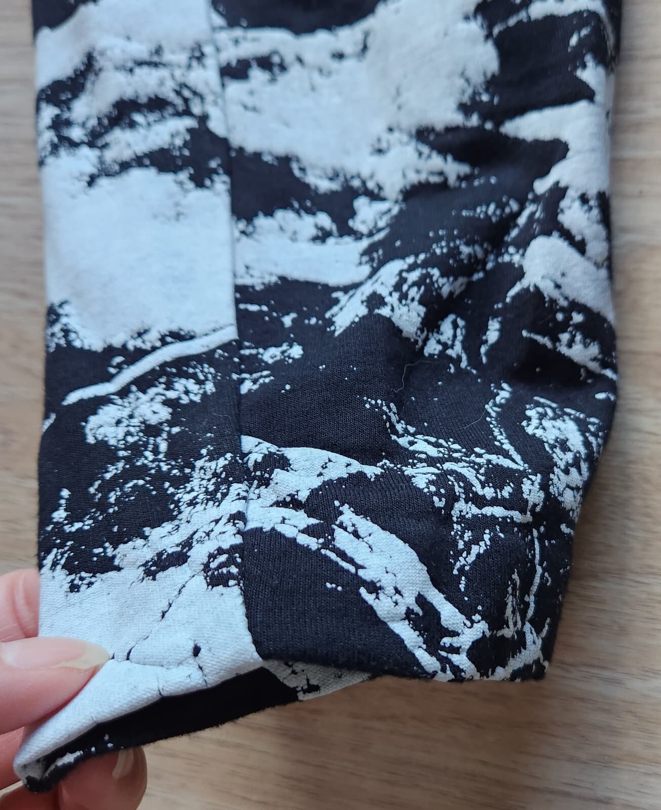 Helmut Lang Marble Abstract Ankle Pants Zip Pocket Stretch Black White Womens M - Thumbnail 3