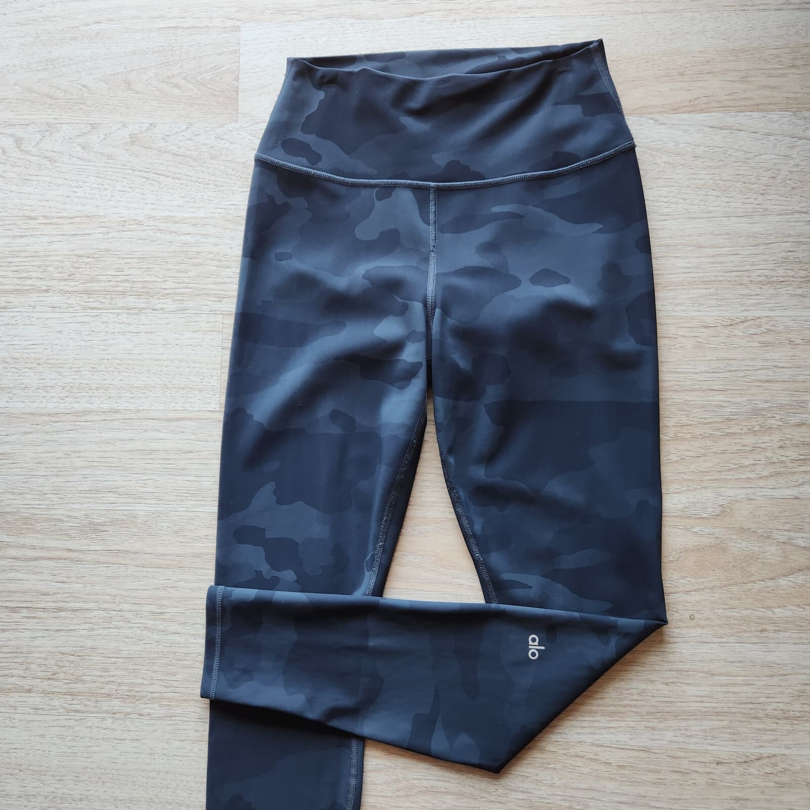 ALO YOGA High Waist Vapor Leggings Buttery-Soft Camouflage Black Grey Waist 28" - Thumbnail 3