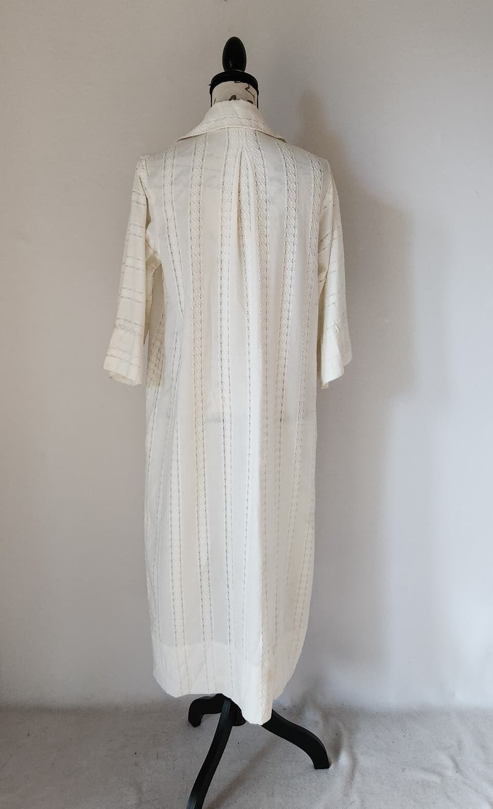 Vintage Neiman Marcus Keyloun Night Gown Lounge Dress Button Lace Texture Ivory - Thumbnail 4
