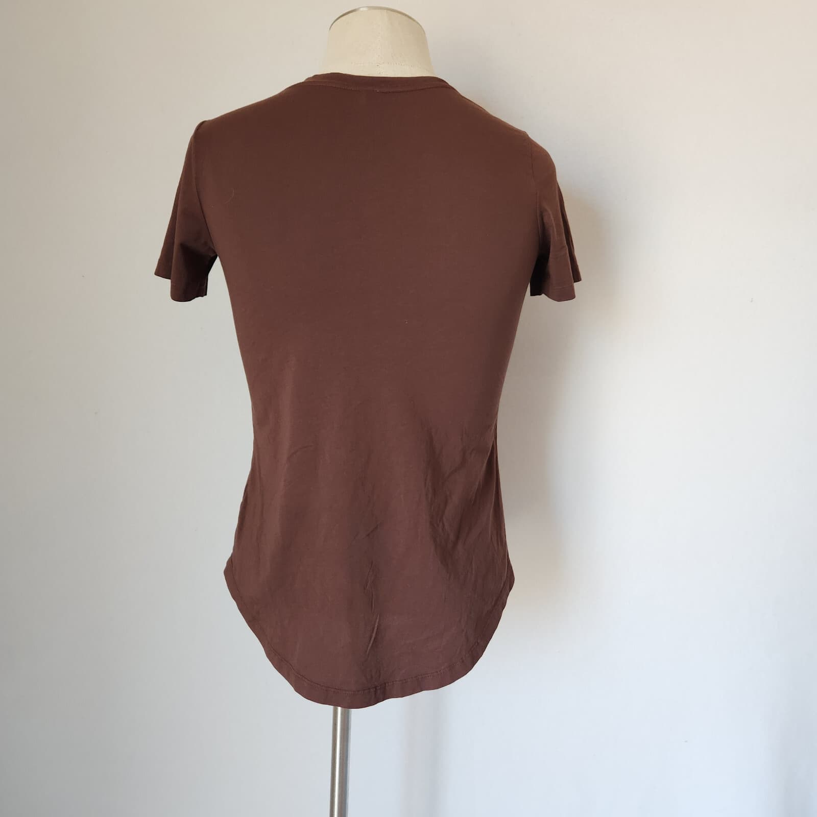 Aritzia The Group Babaton Deep V-Neck Tee-Shirt Short Sleeve Brown Women's 2XS - Thumbnail 4