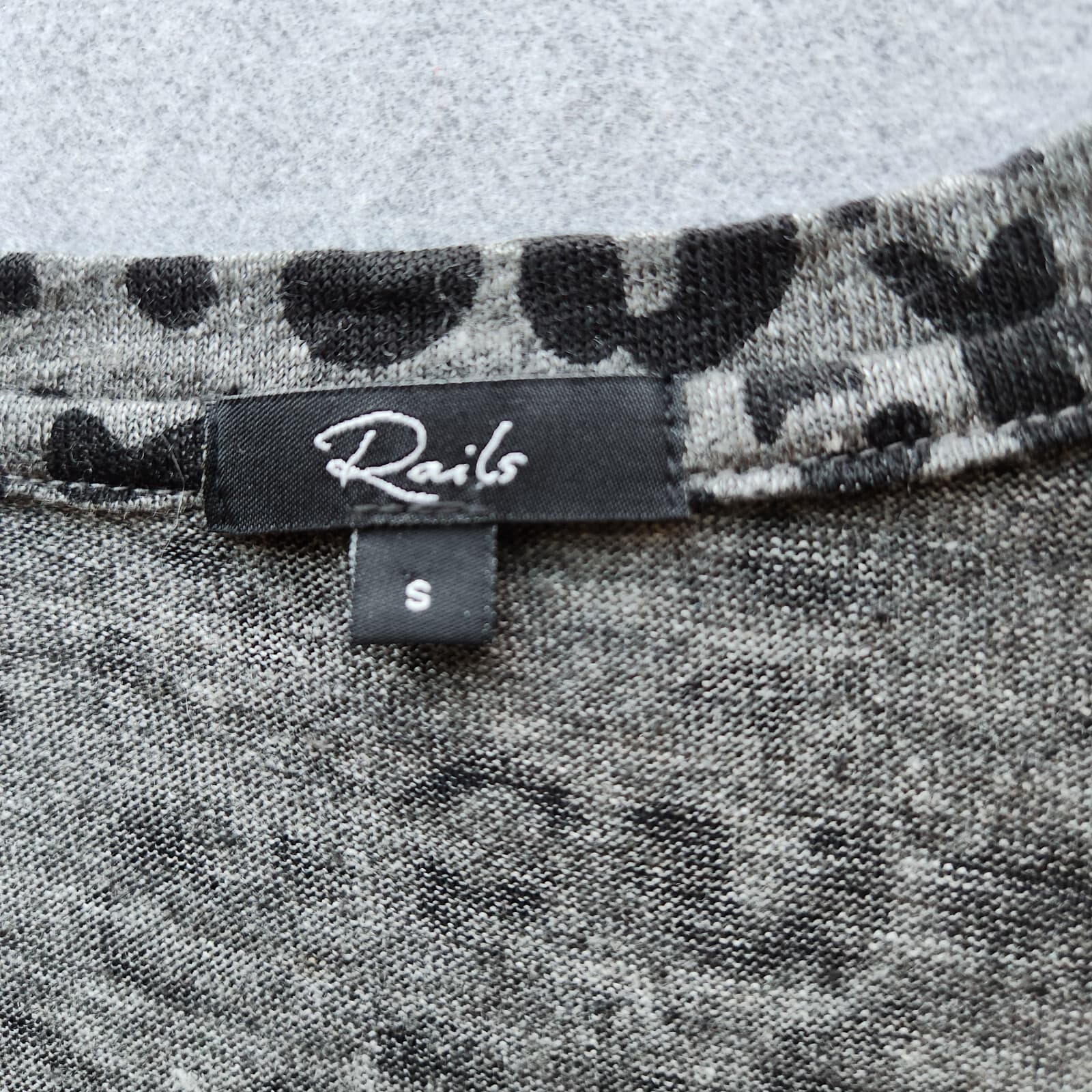 Rails $108 Sami Charcoal Leopard Linen Blend Long Sleeve T-Shirt V-Neck Womens S - Thumbnail 8