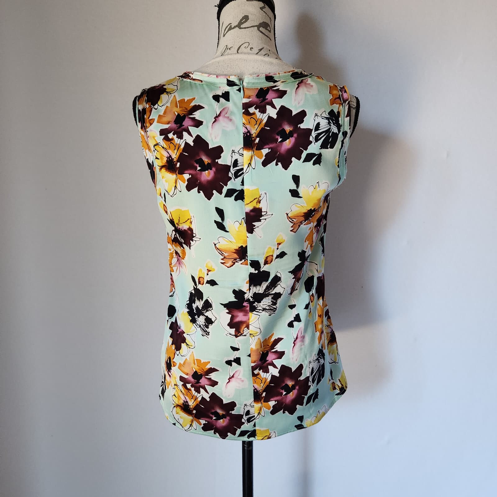 ST.JOHN 100% Silk Satin Floral Women Small Top Sleeveless Scoop Neck Multicolor - Thumbnail 5