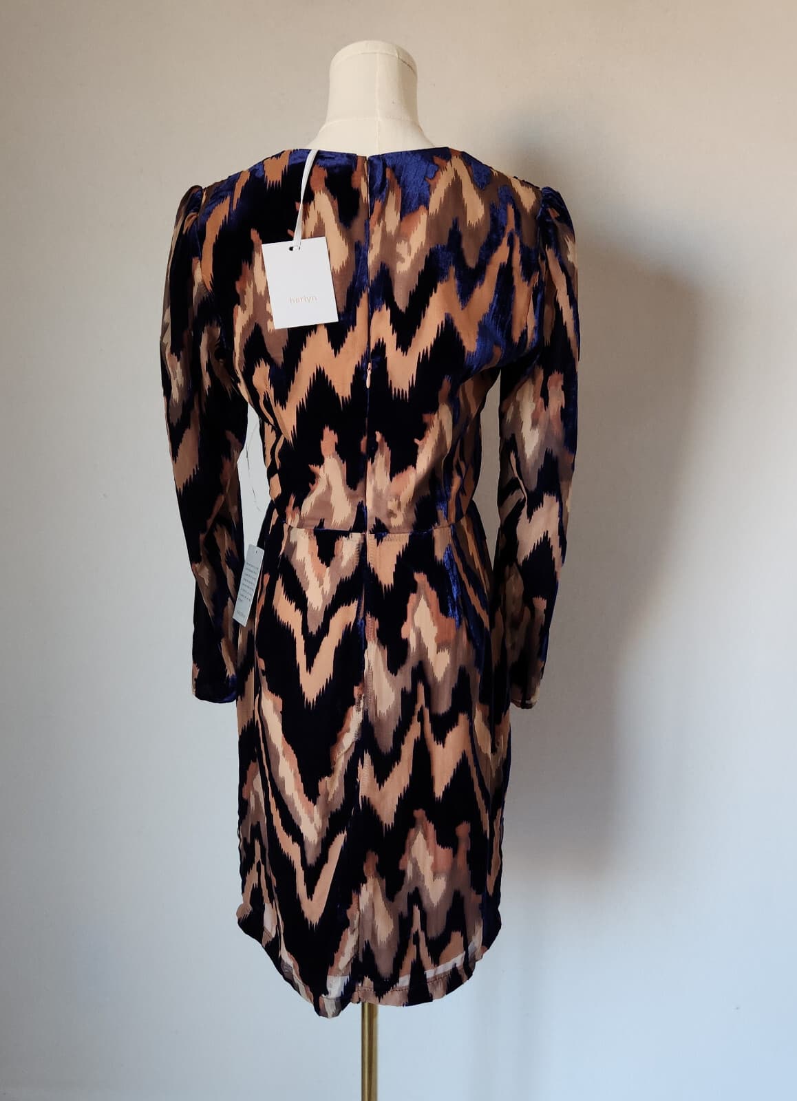 NWT Harlyn Velvet Burnout Cocktail Evening Mini Dress Long Sleeve Taupe Navy S - Thumbnail 8