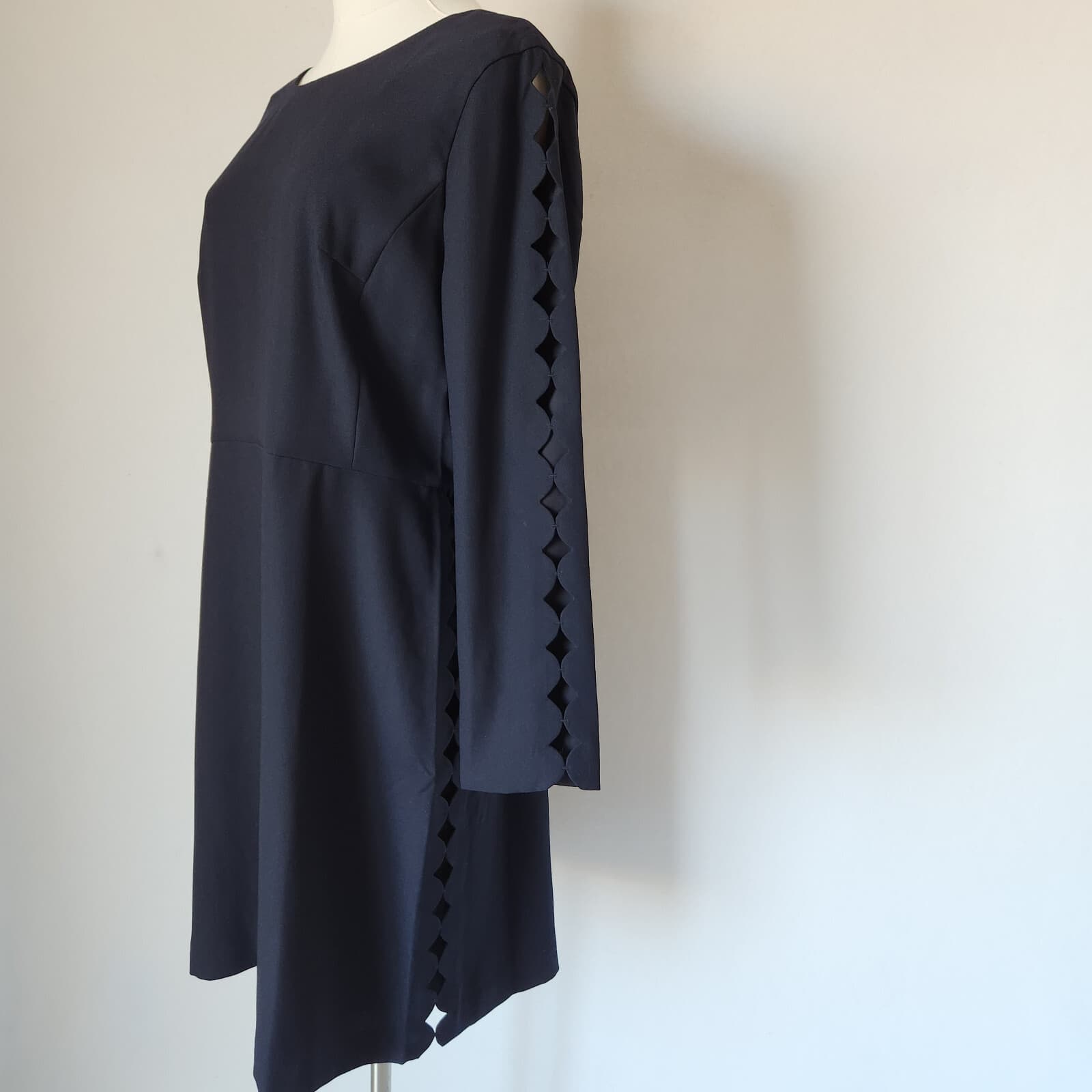 NWT Club Monaco $199 Endi Scalloped Sheath Dress Long Sleeve Navy Blue Sz.12 - Thumbnail 8