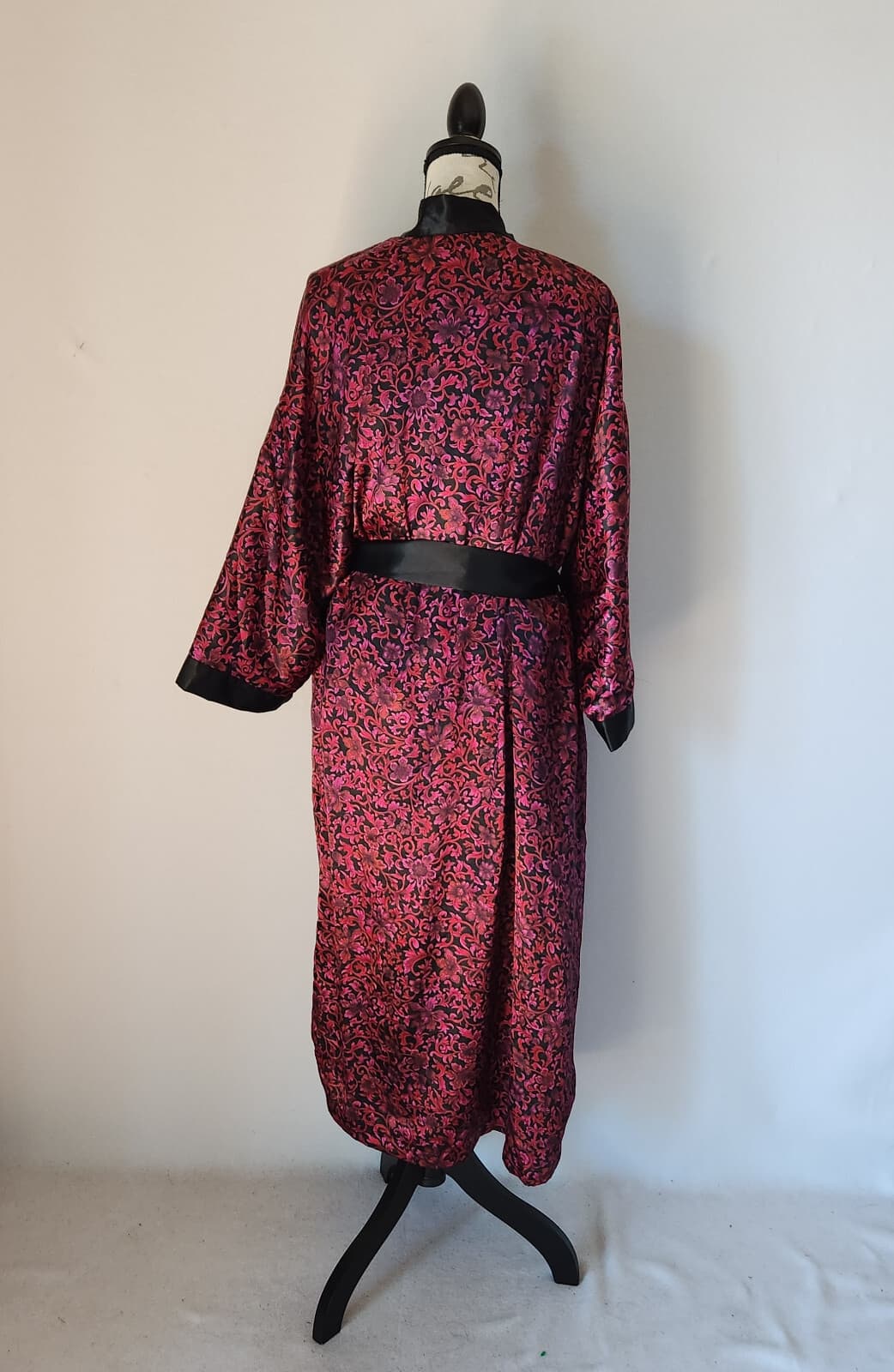 Vintage Valerie Stevens Satin Floral Fleece Lined Kimono Robe Black Pink Sz.M - Thumbnail 5