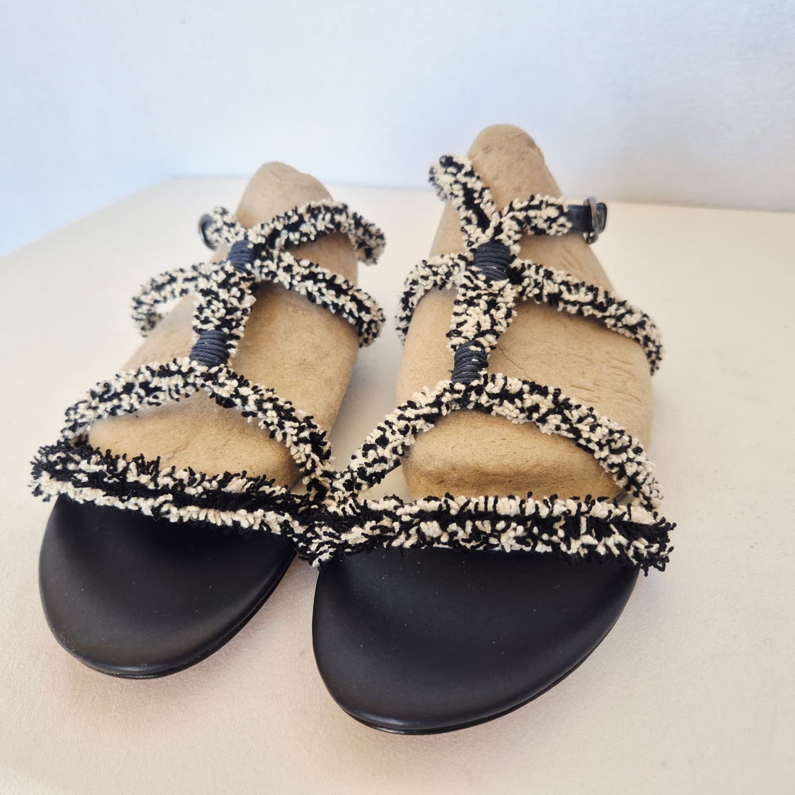 NWoB Leon Max Fringe Tweed T-Strap Gladiator Sandals Buckle Ankle-Strap US5.5M - Thumbnail 3