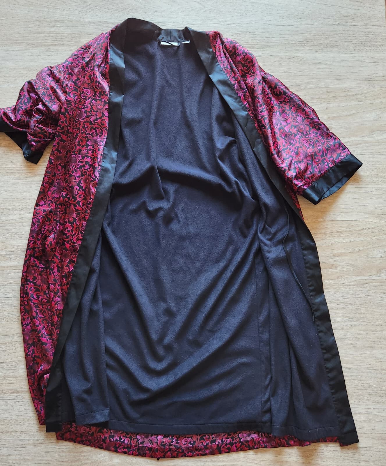 Vintage Valerie Stevens Satin Floral Fleece Lined Kimono Robe Black Pink Sz.M - Thumbnail 6