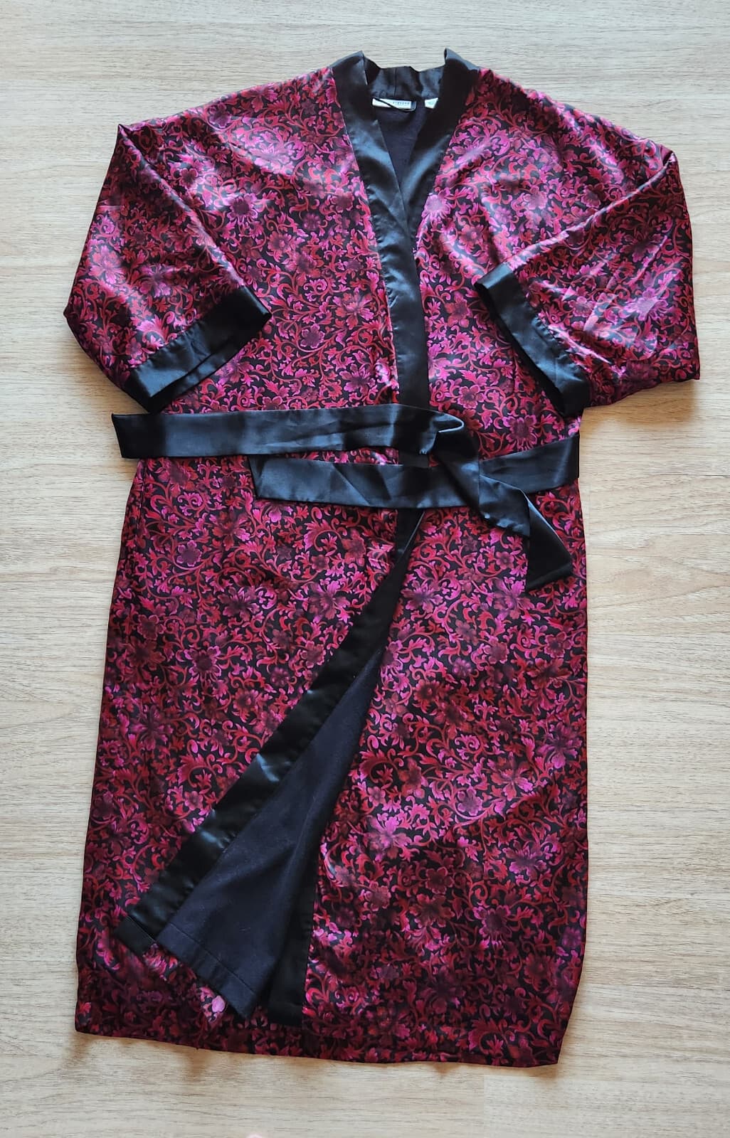 Vintage Valerie Stevens Satin Floral Fleece Lined Kimono Robe Black Pink Sz.M - Thumbnail 3