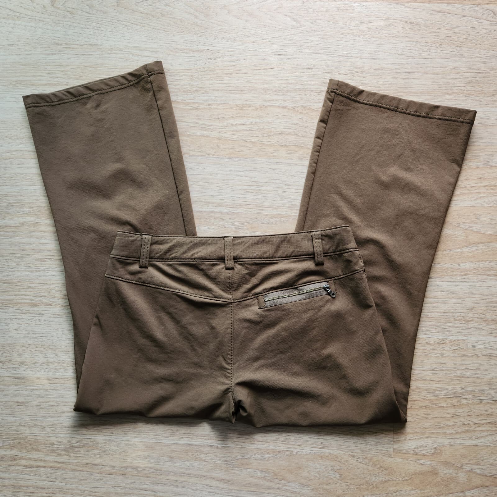 Athleta Outdoor Hiking Cropped Pants Wide-Leg Zip-Pocket Brown Women's 12P - Thumbnail 5