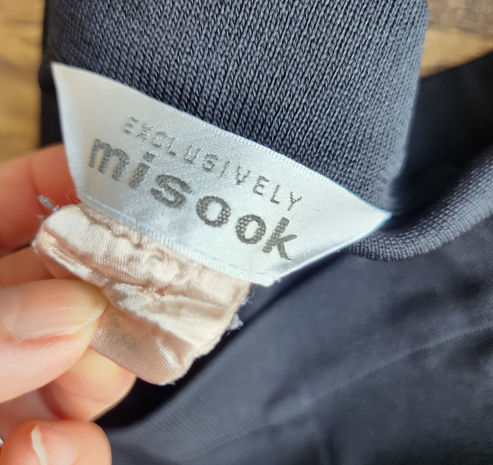Exclusively Misook Jersey Knit A-Line Skirt Elastic Waist Knee Length Black Sz.M - Thumbnail 6