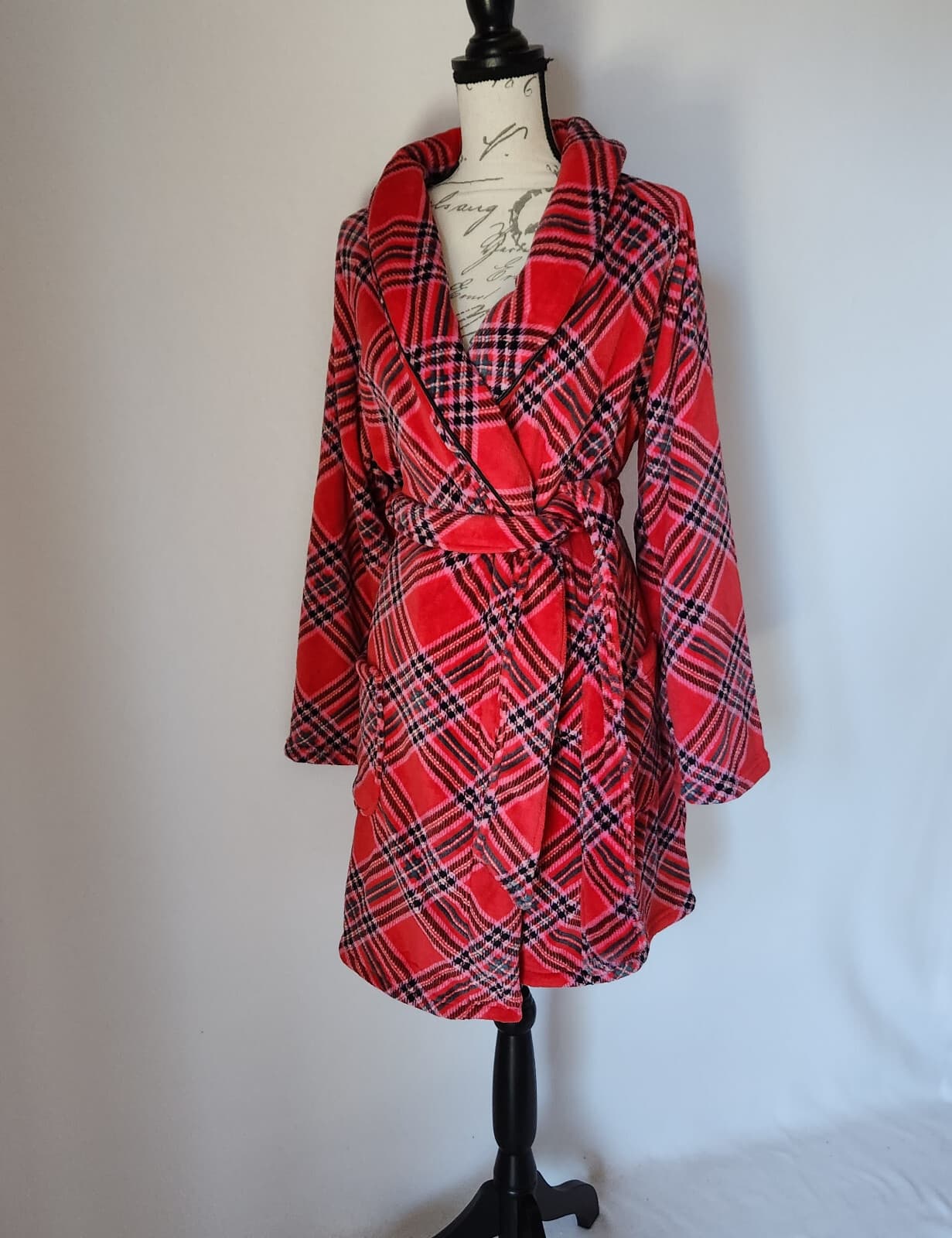NWT Victoria's Secret Cozy Fleece Plaid Kimono Robe Tie-Waist Red Pink Sz.XS/S - Thumbnail 3
