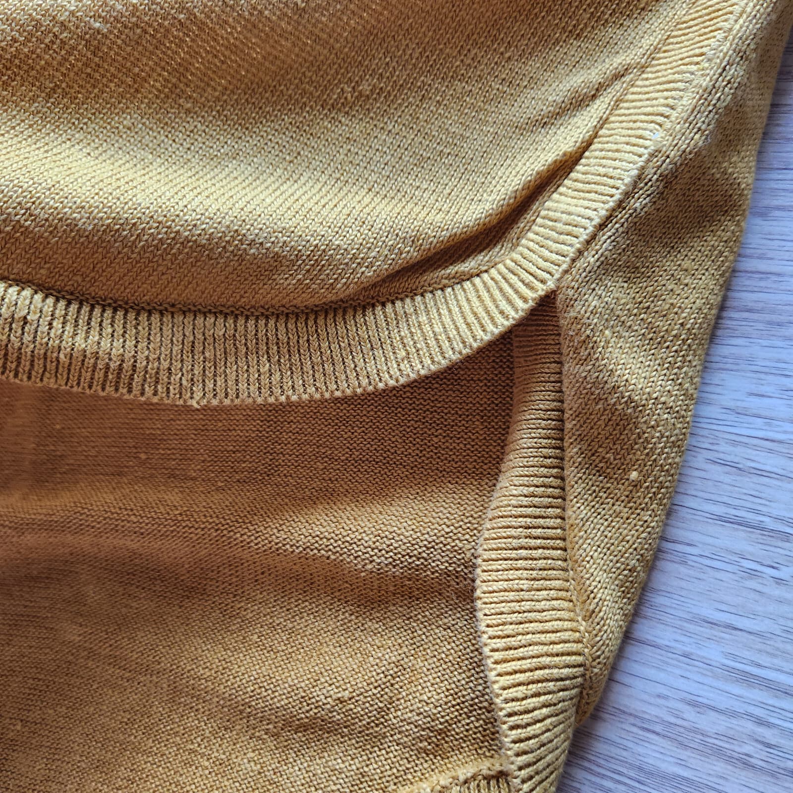 EUC Garnet Hill Haiku Linen Boxy Sweater Shirttail Hem Short Sleeve Yellow Sz.L - Thumbnail 8