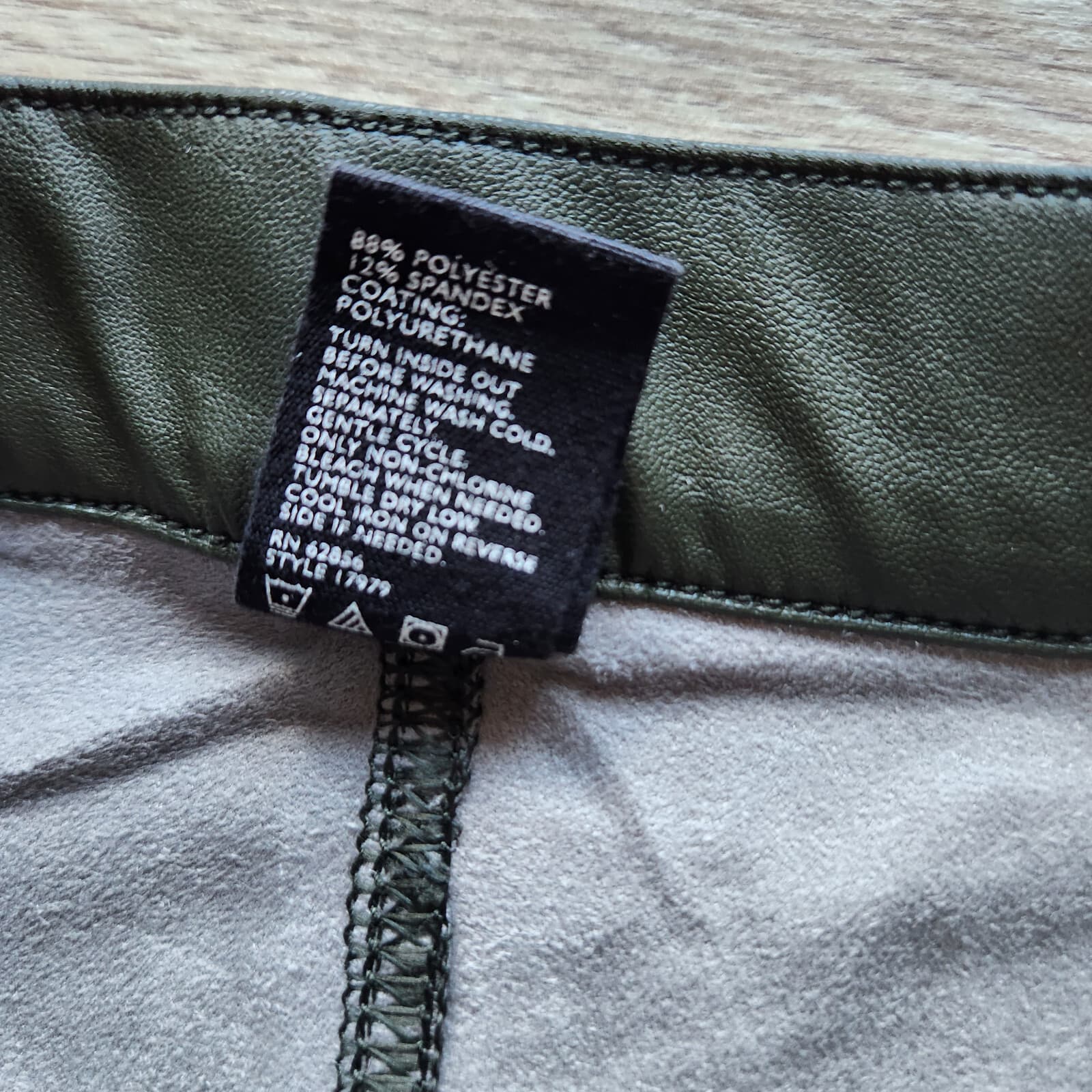 HUE Faux Leather Zipper-Accent Legging Skinny Pull-On Stretch Green Women's M - Thumbnail 5