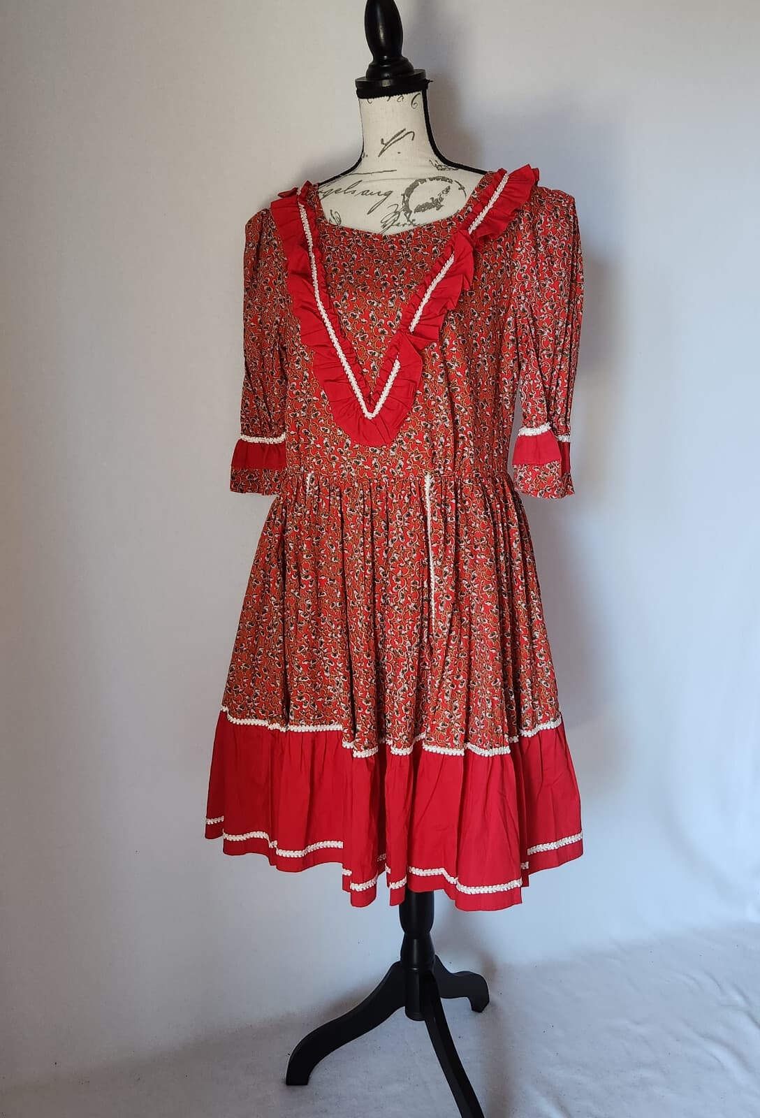 NWT Von Lancelot Floral Ruffle Cosplay Festival Costume Dance Dress Red Bust 40" - Thumbnail 2