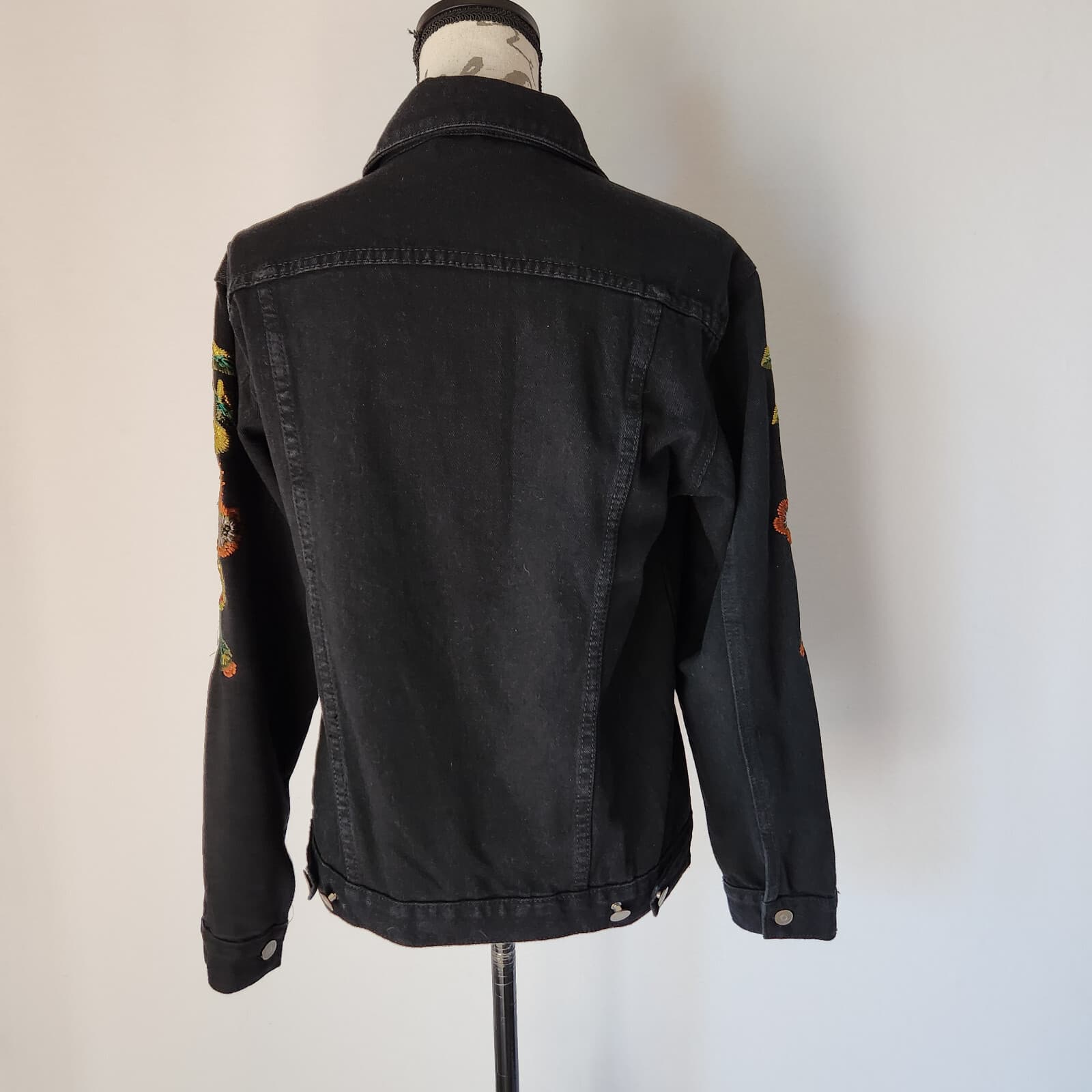 GIANNI BINI Floral Embroidered Jean Jacket Button Pocket Stretch Black Women's M - Thumbnail 6