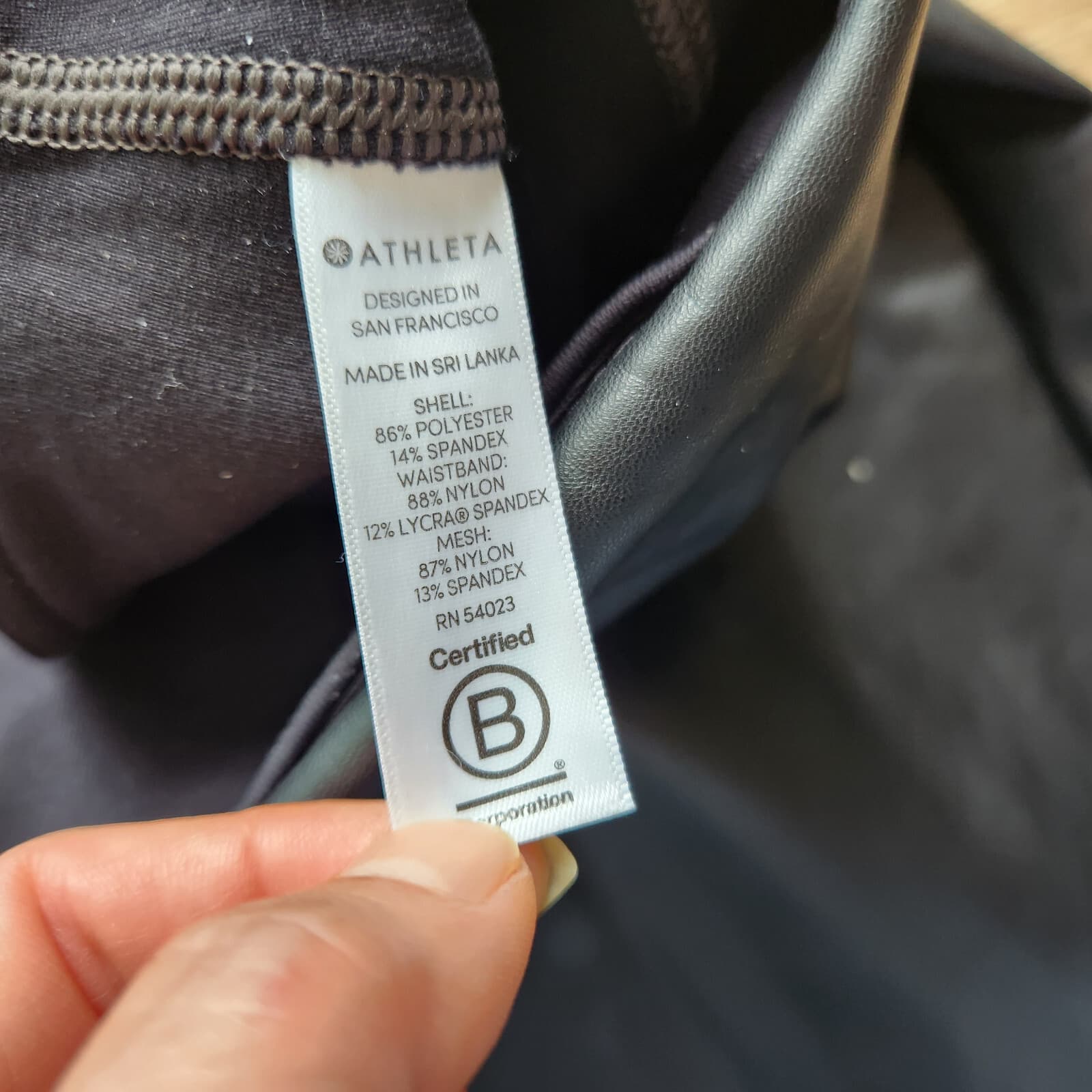 Athleta All Over Gleam Faux Leather Tight Pull-On Pocket Stretch Black Womens XS - Thumbnail 10