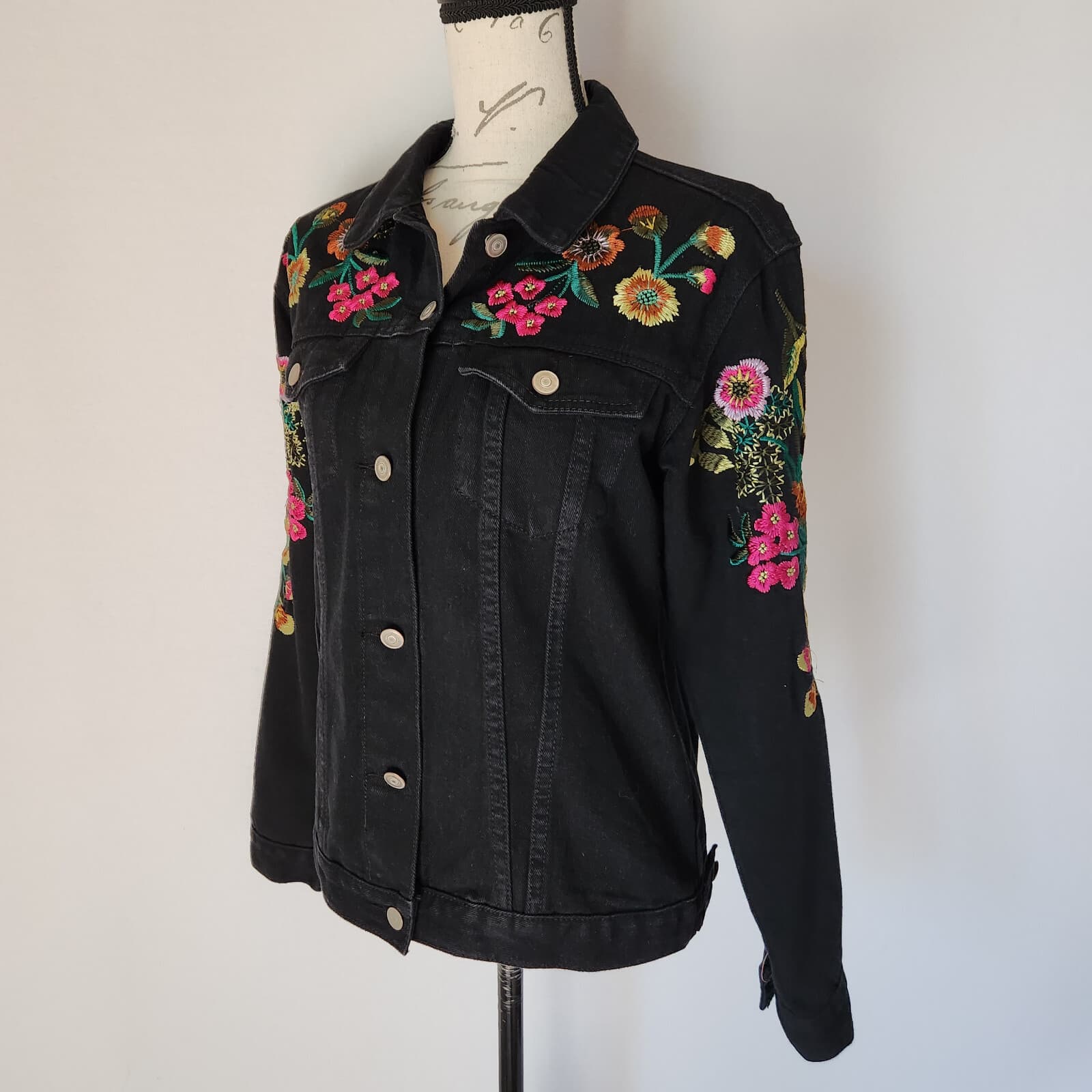 GIANNI BINI Floral Embroidered Jean Jacket Button Pocket Stretch Black Women's M - Thumbnail 3