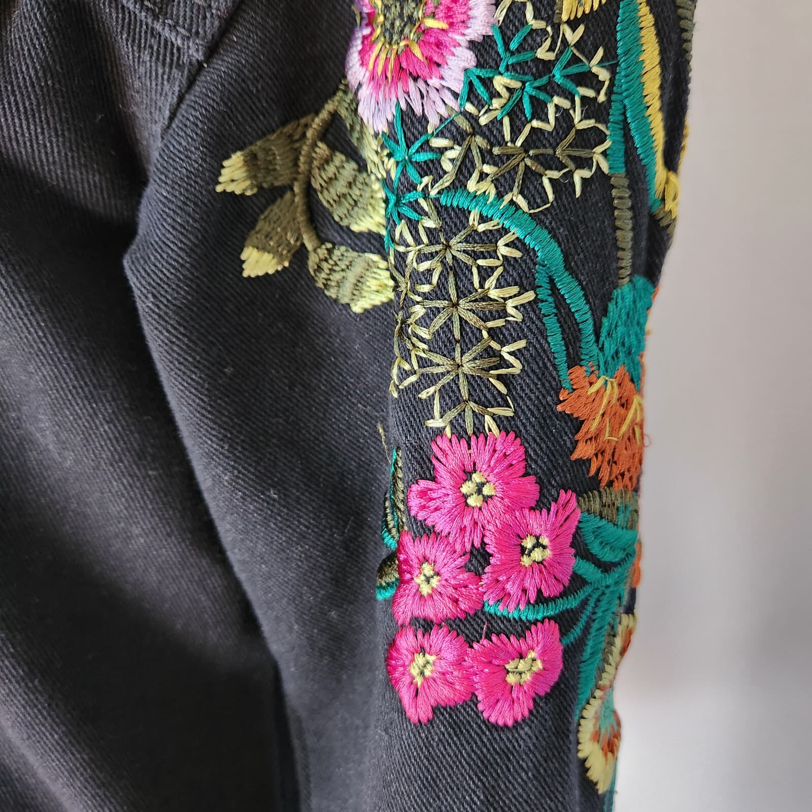 GIANNI BINI Floral Embroidered Jean Jacket Button Pocket Stretch Black Women's M - Thumbnail 5