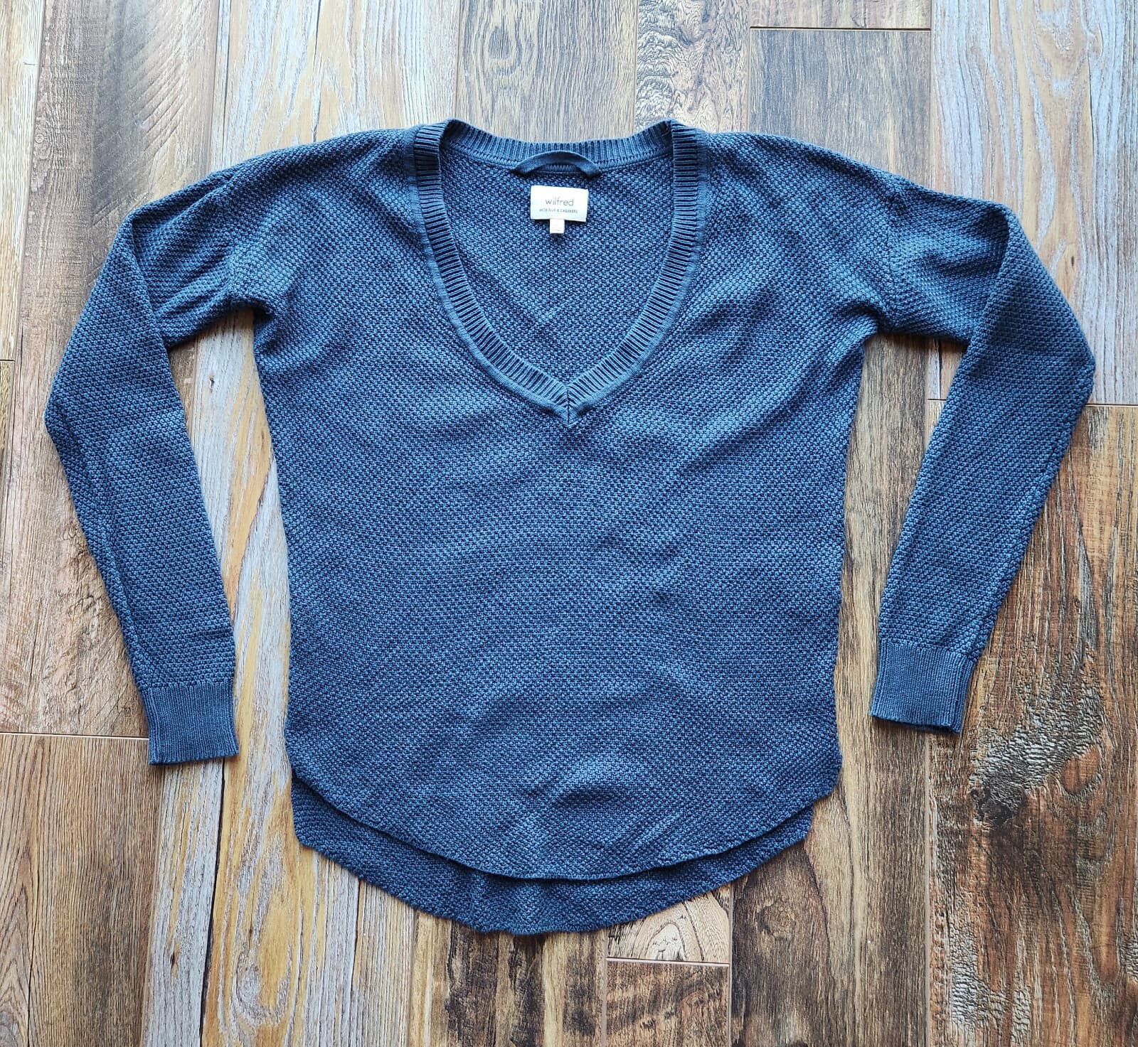 Aritzia Wilfred Galois Silk Cotton Cashmere Waffle Knit V-Neck Sweater Blue XXS - Thumbnail 5