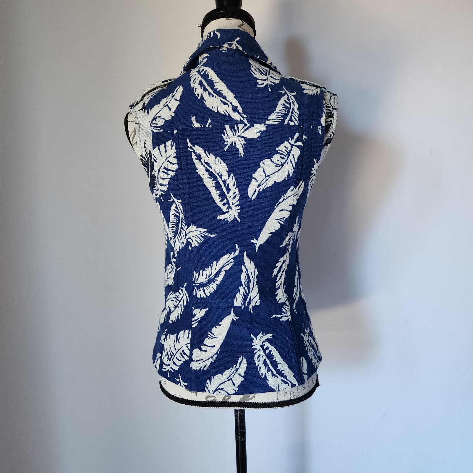Laveer Feather Belt Biker Vest Jacket Zip Pocket Blue White Women Bust 34" (S) - Thumbnail 8